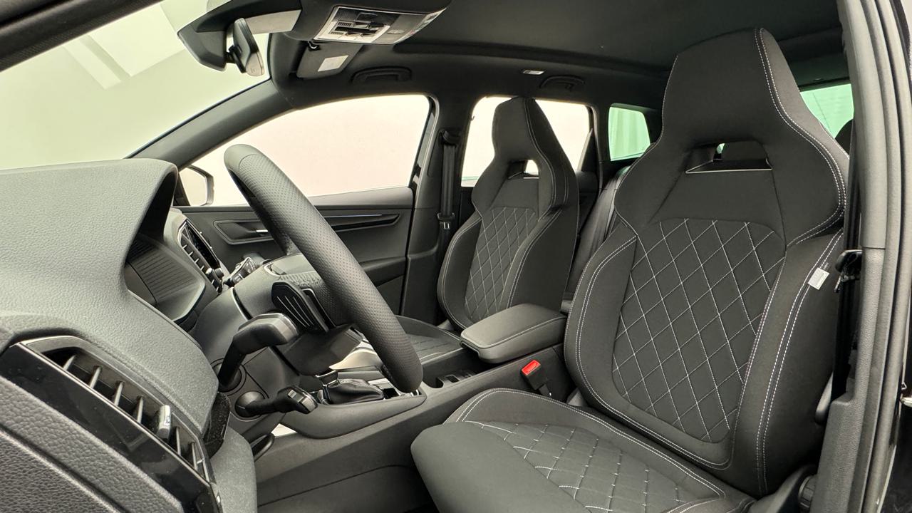 SKODA Karoq 2.0 TSI SportLine 4x4 DSG-image-4
