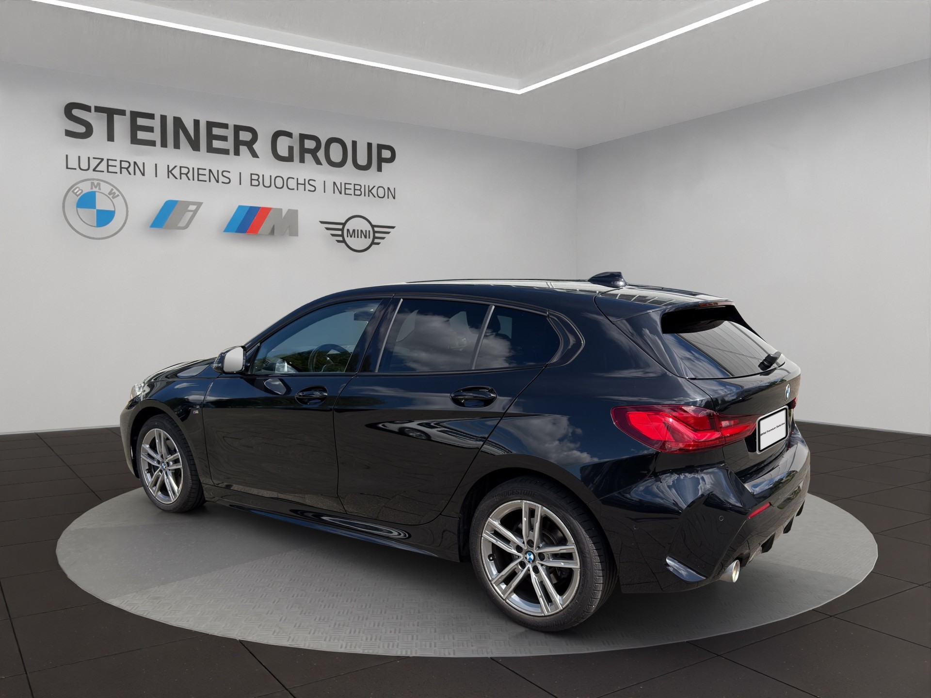 BMW 118i Pure M Sport Steptronic-image-6