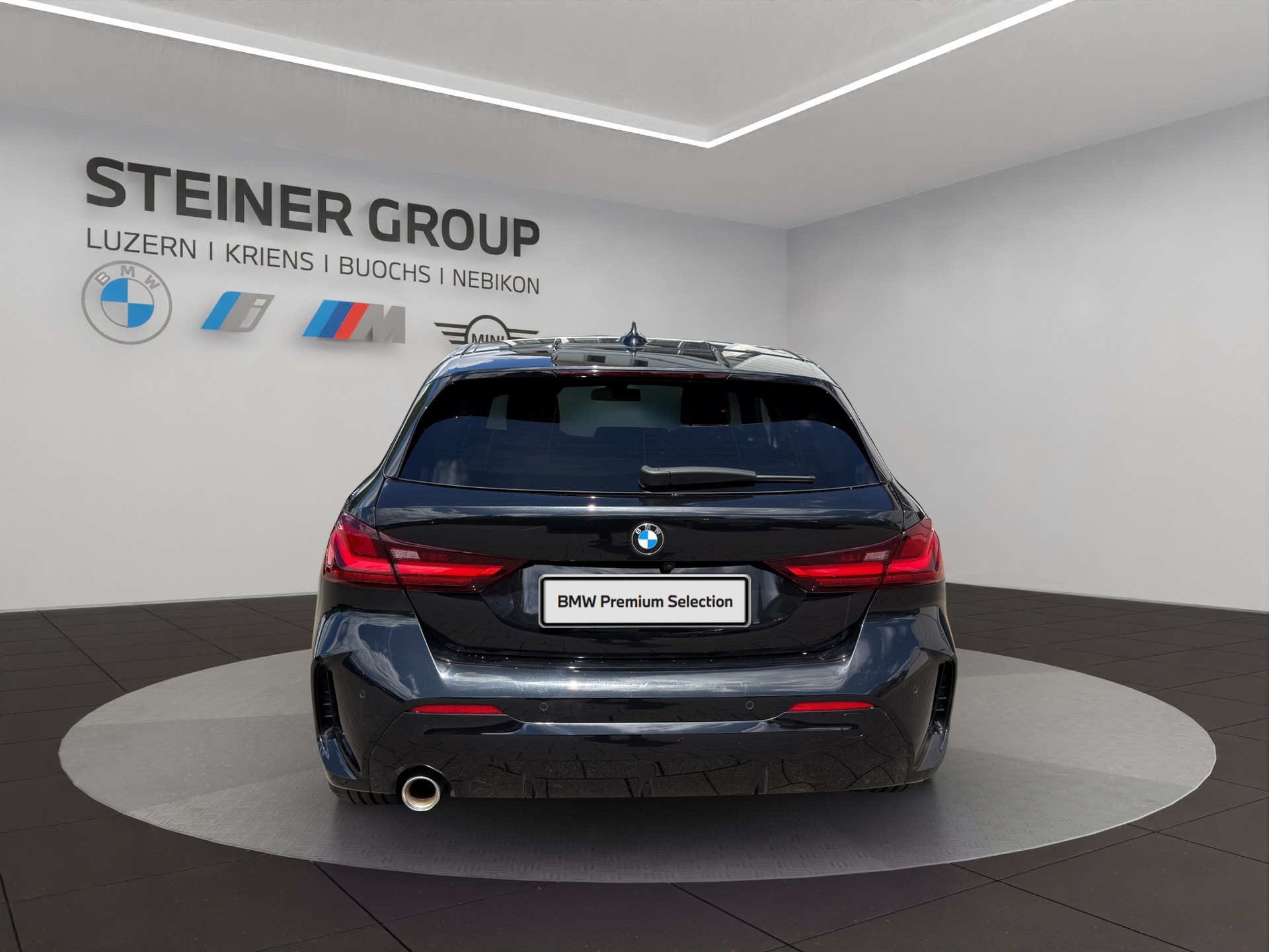 BMW 118i Pure M Sport Steptronic-image-5