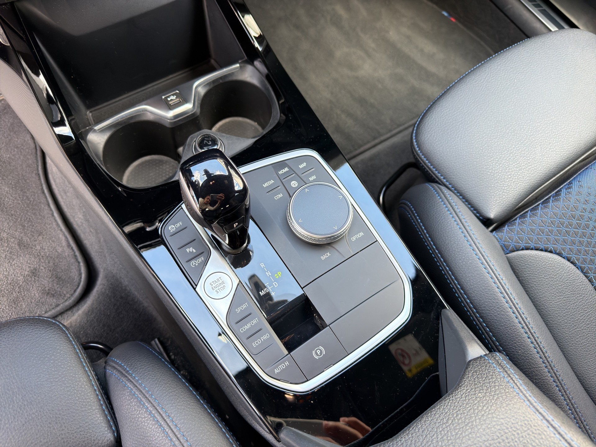 BMW 118i Pure M Sport Steptronic-image-13