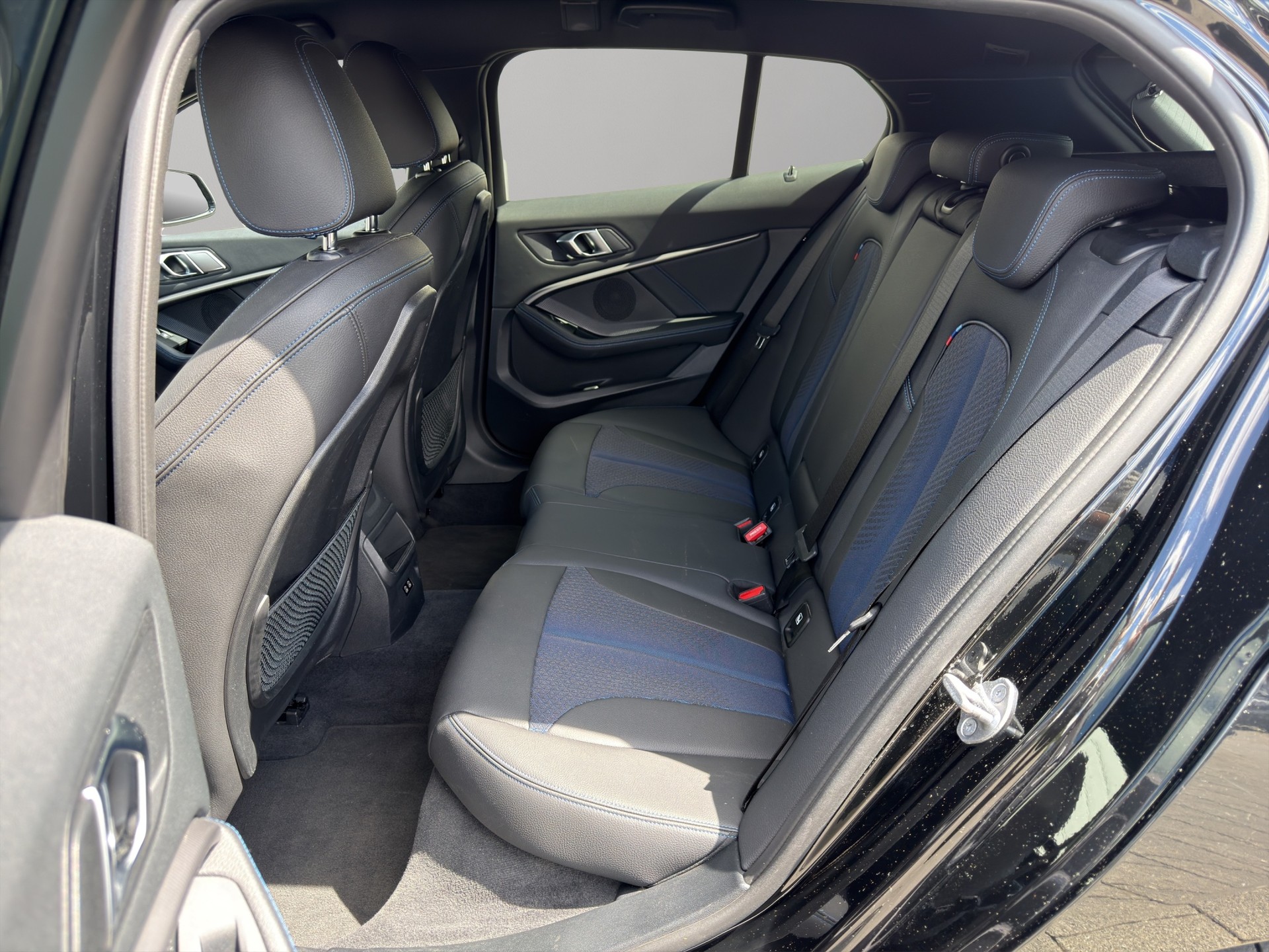 BMW 118i Pure M Sport Steptronic-image-16