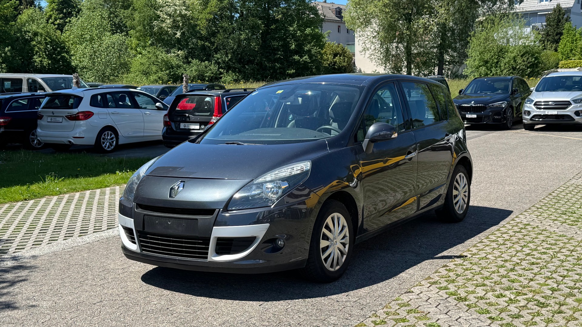RENAULT Scénic 2.0 16V Dynamique X-Tronic CVT-image-0