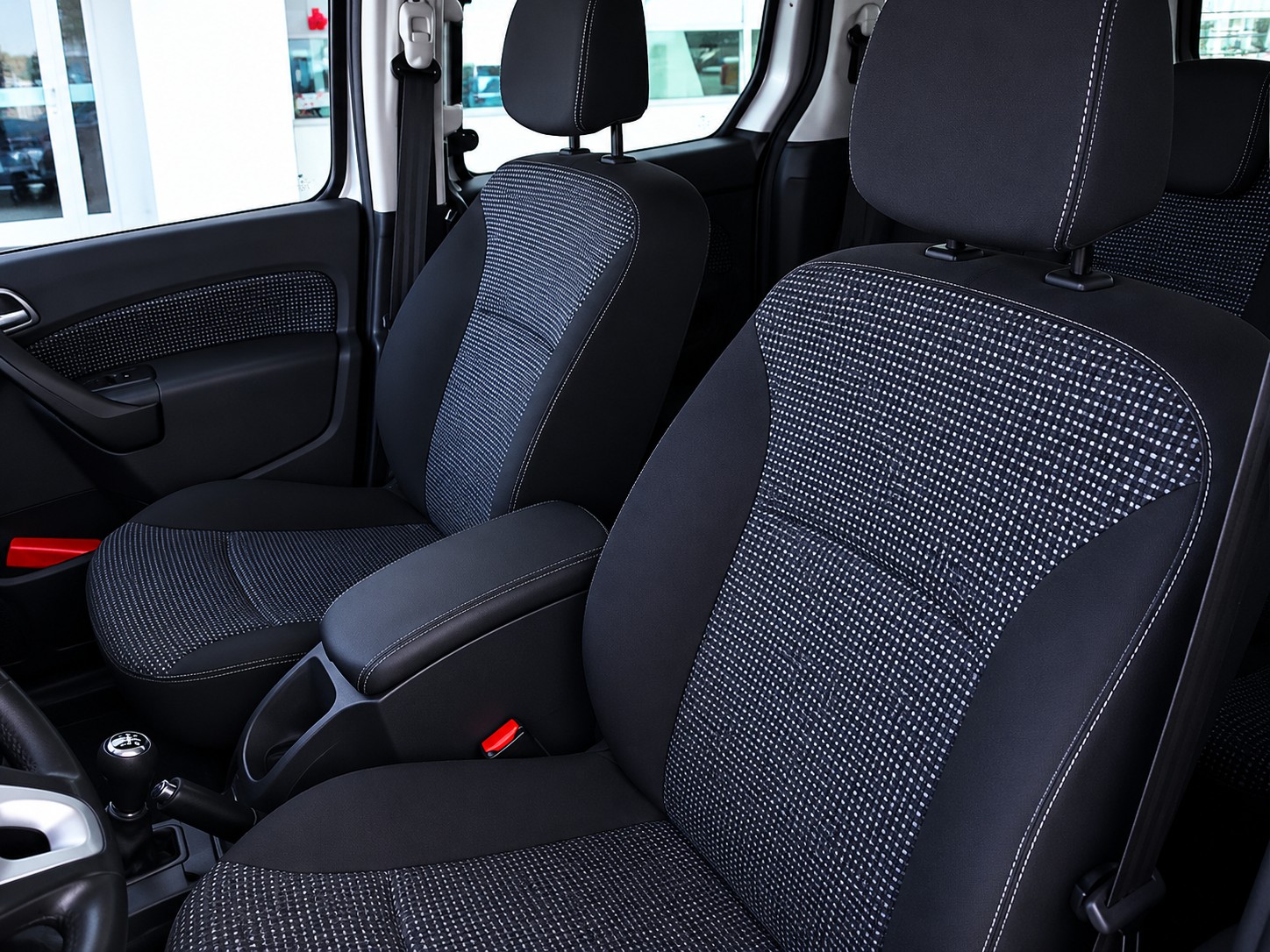MERCEDES-BENZ Citan Tourer 112 L A 5-Plätzer/5 places-showroom-element-3