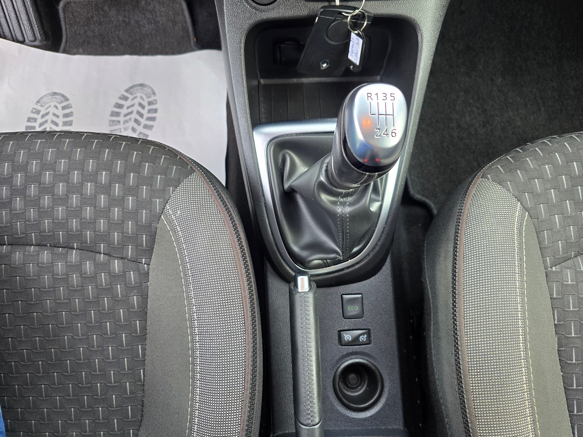 RENAULT Captur 1.2 T 16V Intens-image-20
