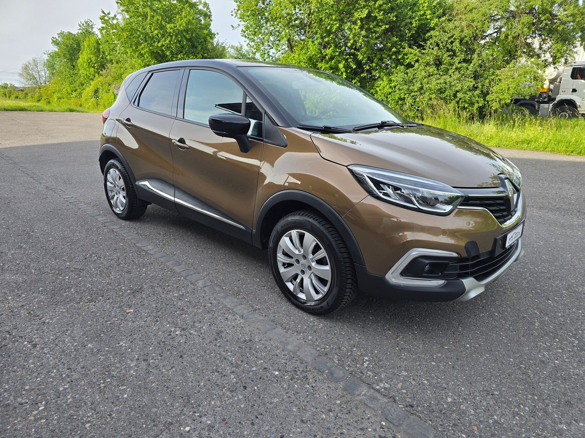RENAULT Captur 1.2 T 16V Intens-showroom-element-1