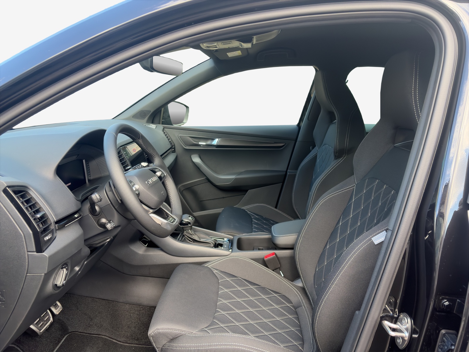 SKODA Karoq Dynamic Netto Limited Edition 2.0TSI 190PS 7DSG 4X4-image-7
