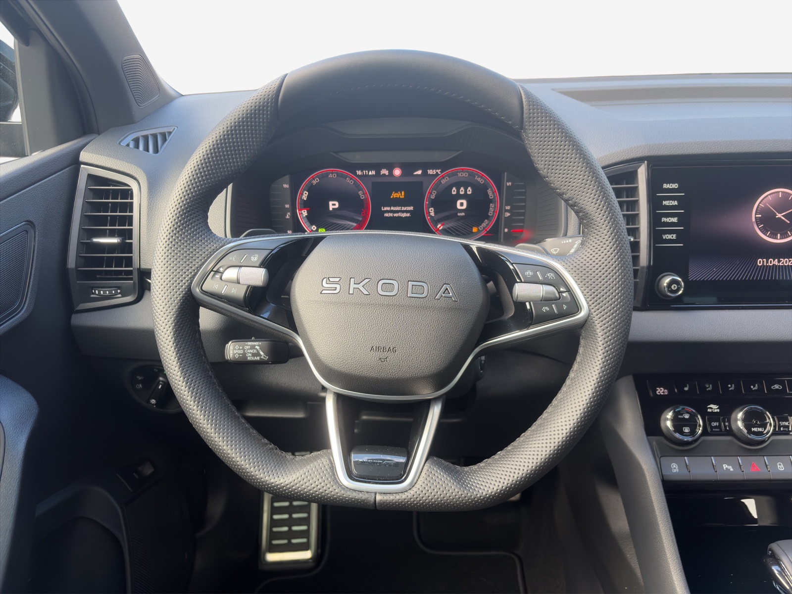 SKODA Karoq Dynamic Netto Limited Edition 2.0TSI 190PS 7DSG 4X4-image-15