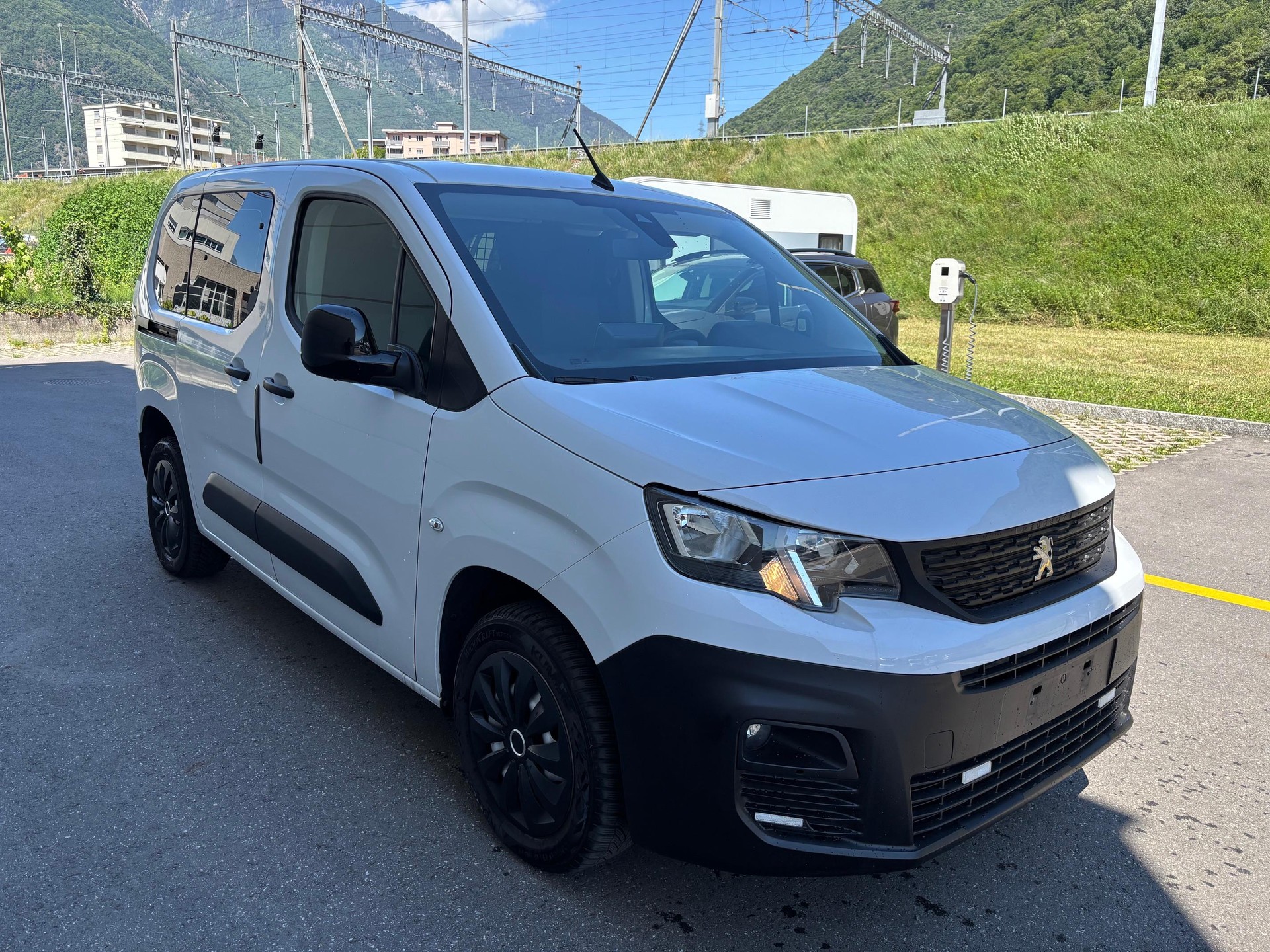 PEUGEOT Partner Kaw. 1000 Standard 1.2 PureTech 130 Premium S/S