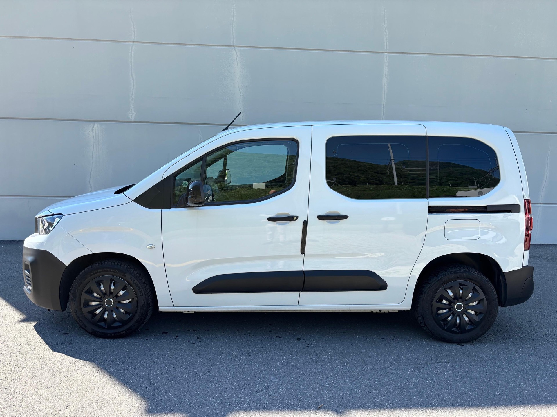 PEUGEOT Partner Kaw. 1000 Standard 1.2 PureTech 130 Premium S/S-image-3