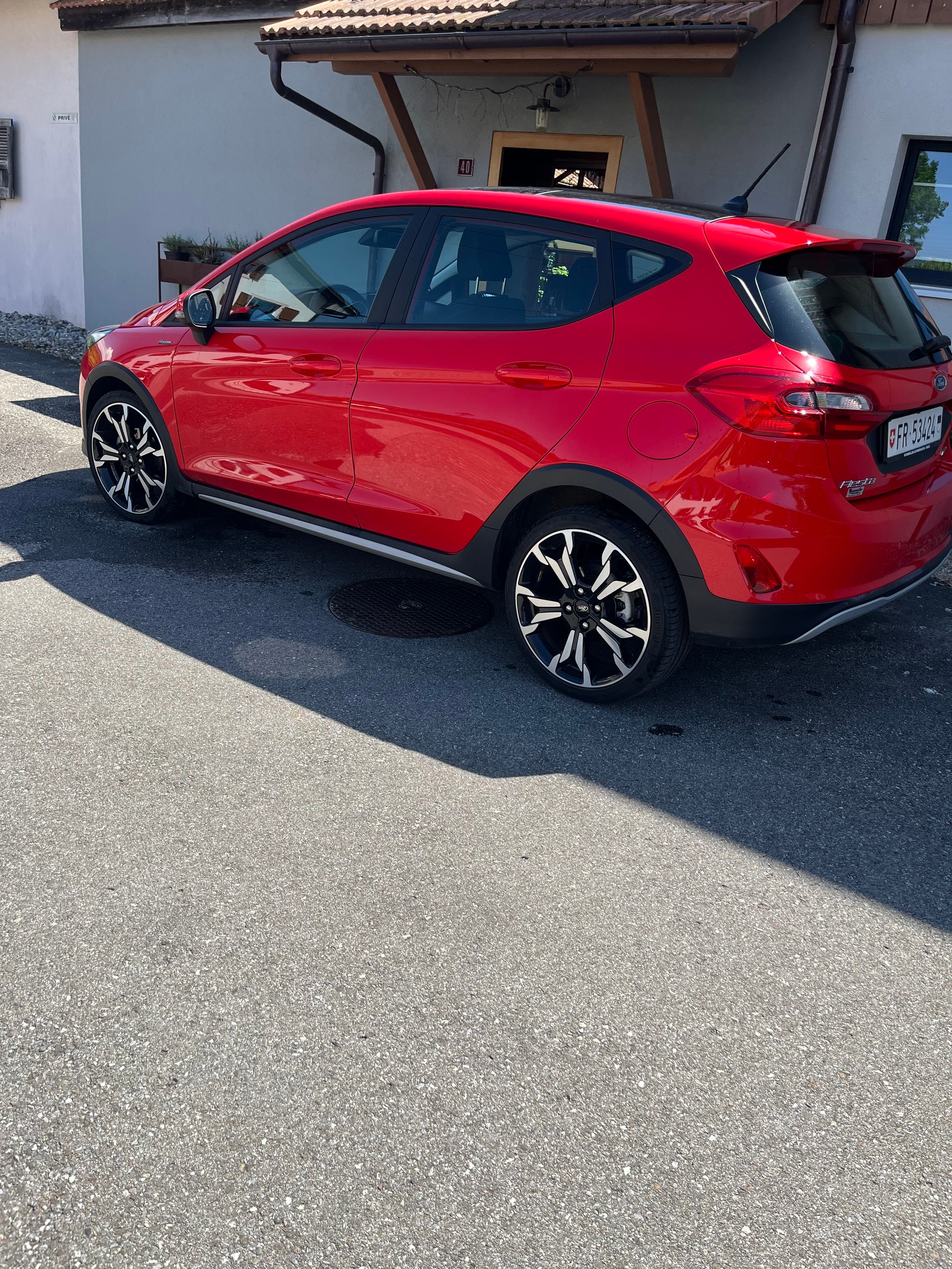 FORD 1.0 EcoB Hybrid Active-image-2
