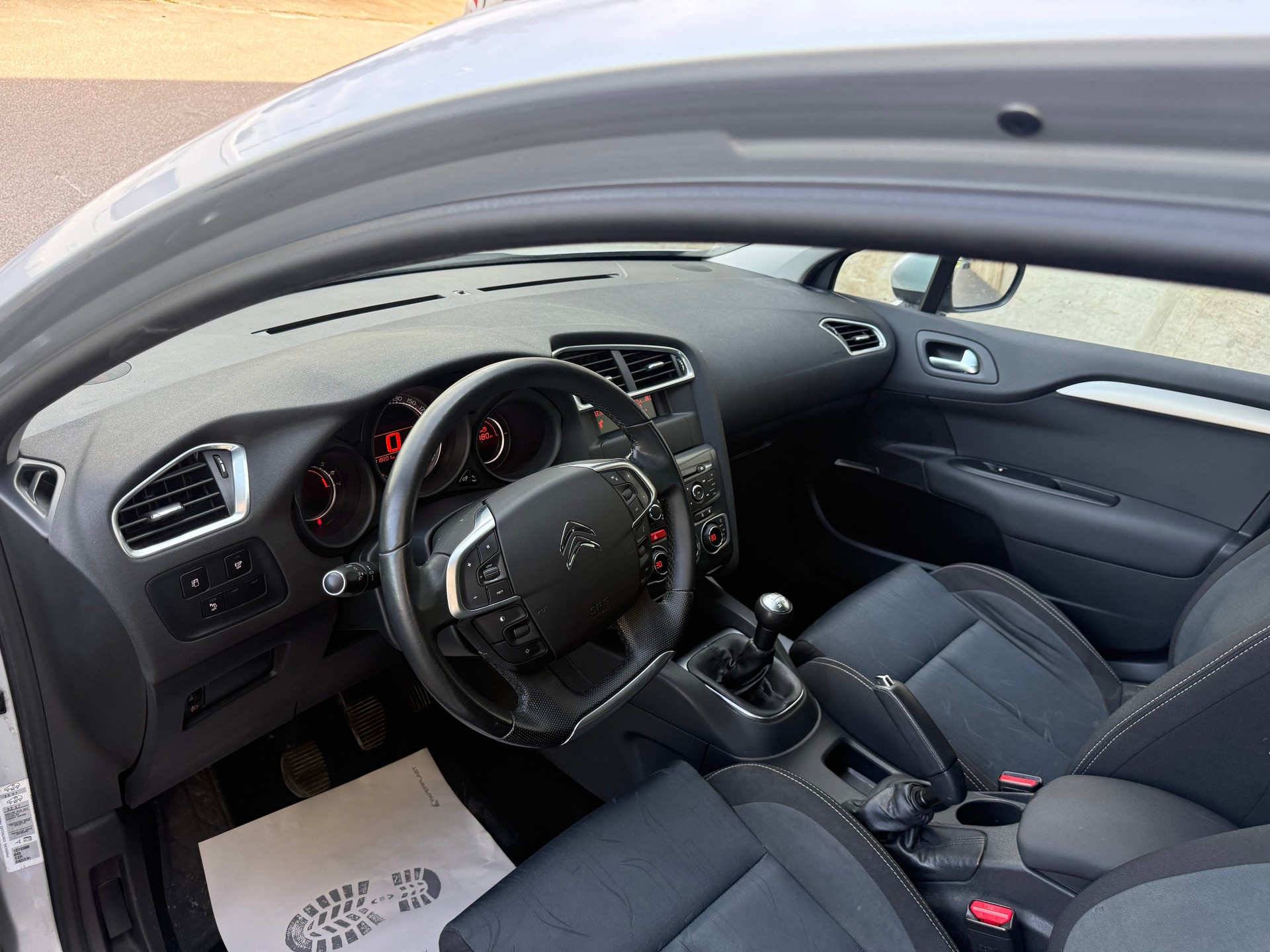 CITROEN C4 Berline 1.6 VTi Séduction || Frisch ab MFK-image-10