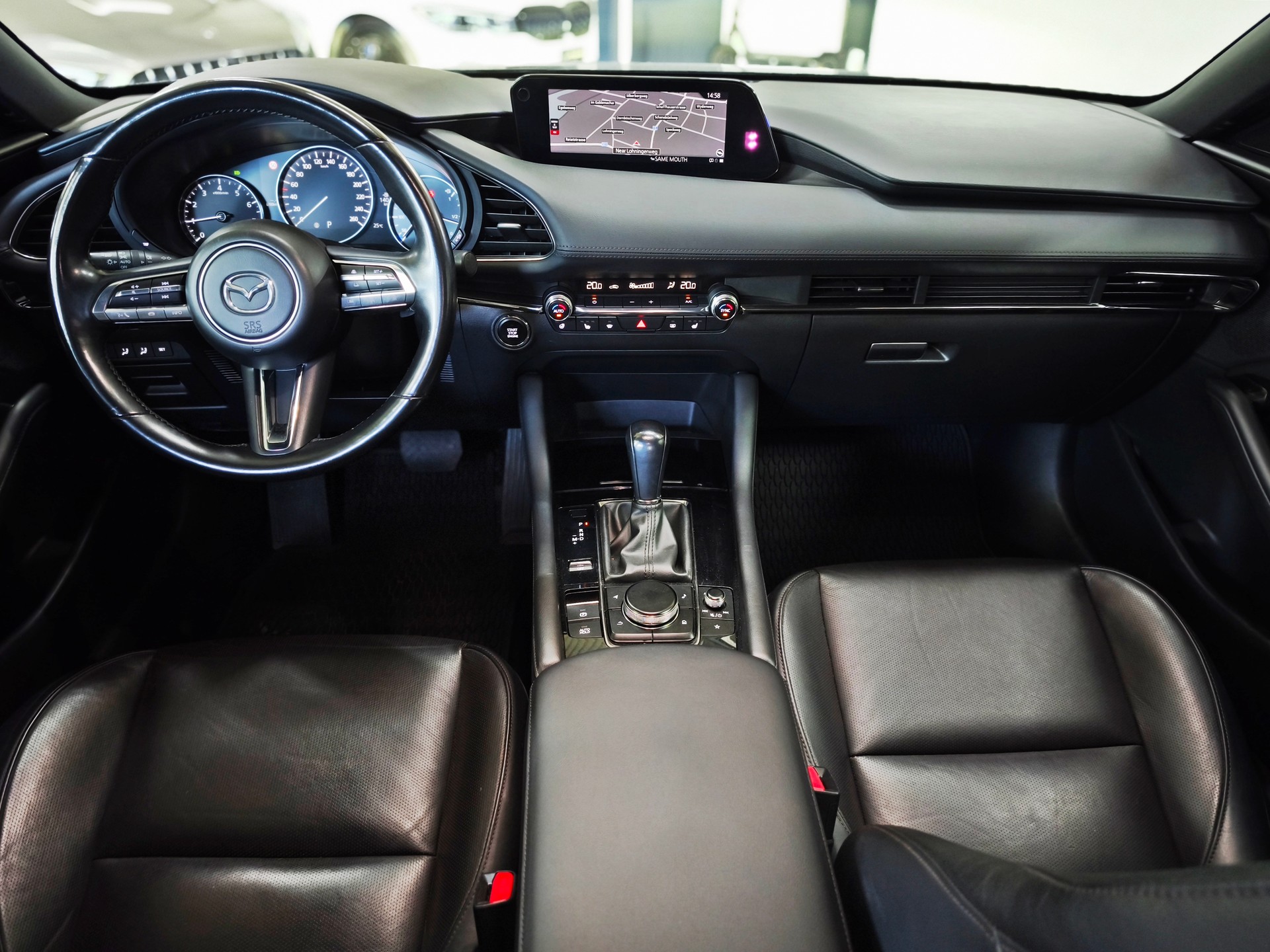 MAZDA 3 Hatchback SKYACTIV-X MHybrid 186 Homura AWD Automat-image-13