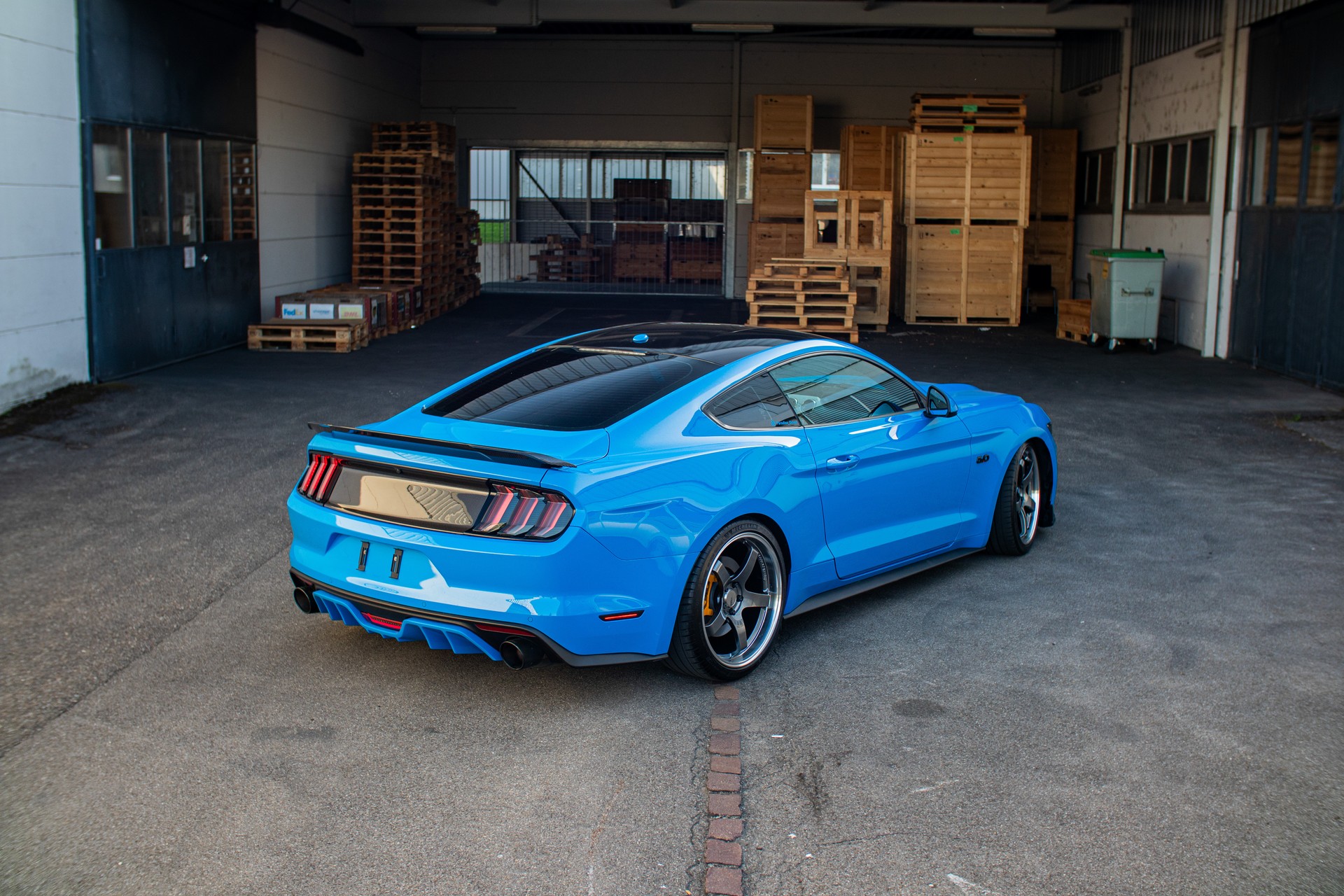 FORD 5.0 V8 GT Blue Ed.-image-2