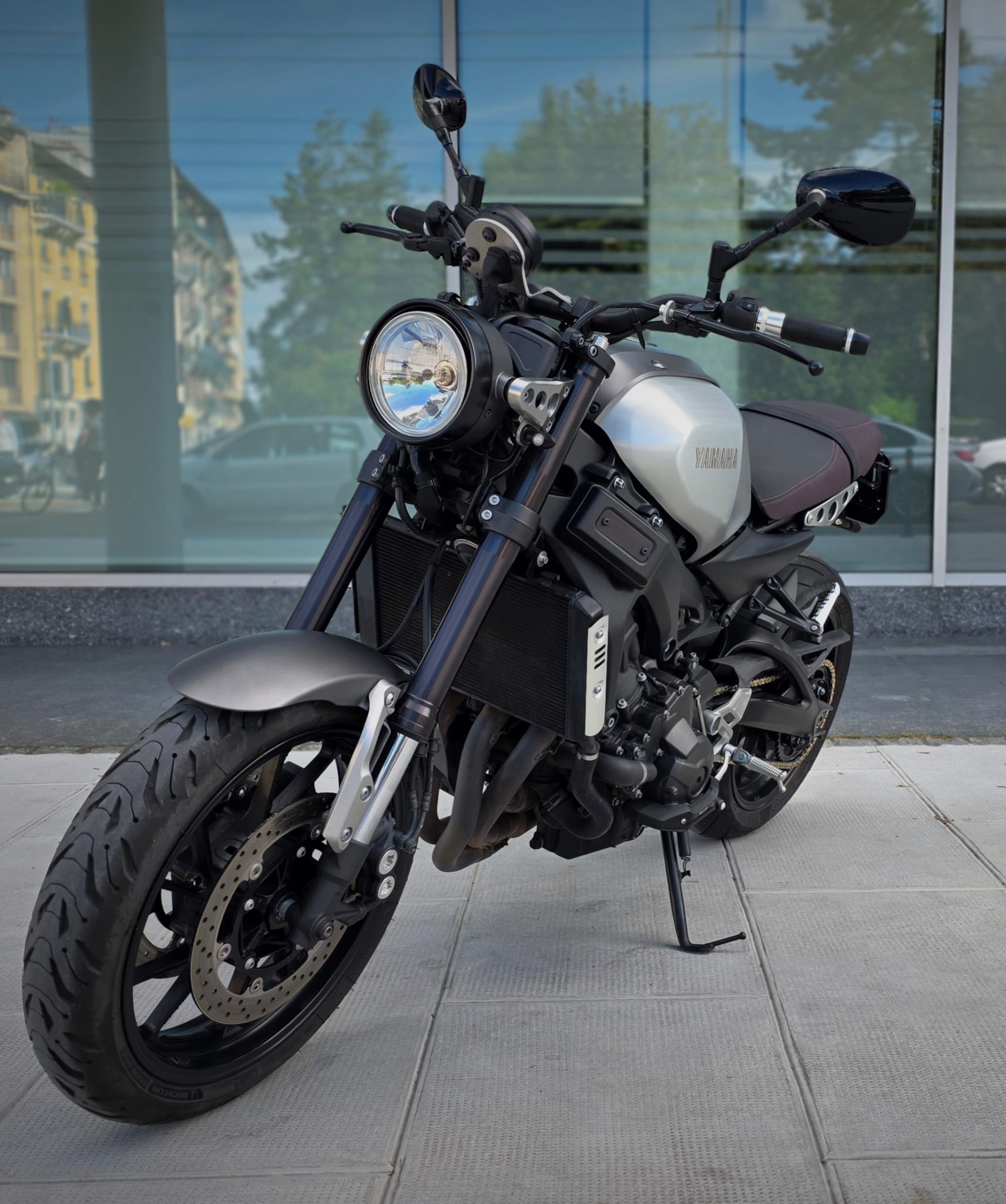 YAMAHA XSR 900-showroom-element-2