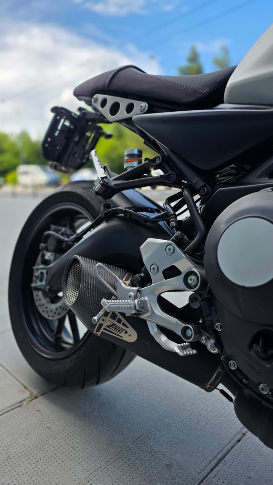 YAMAHA XSR 900-image-4