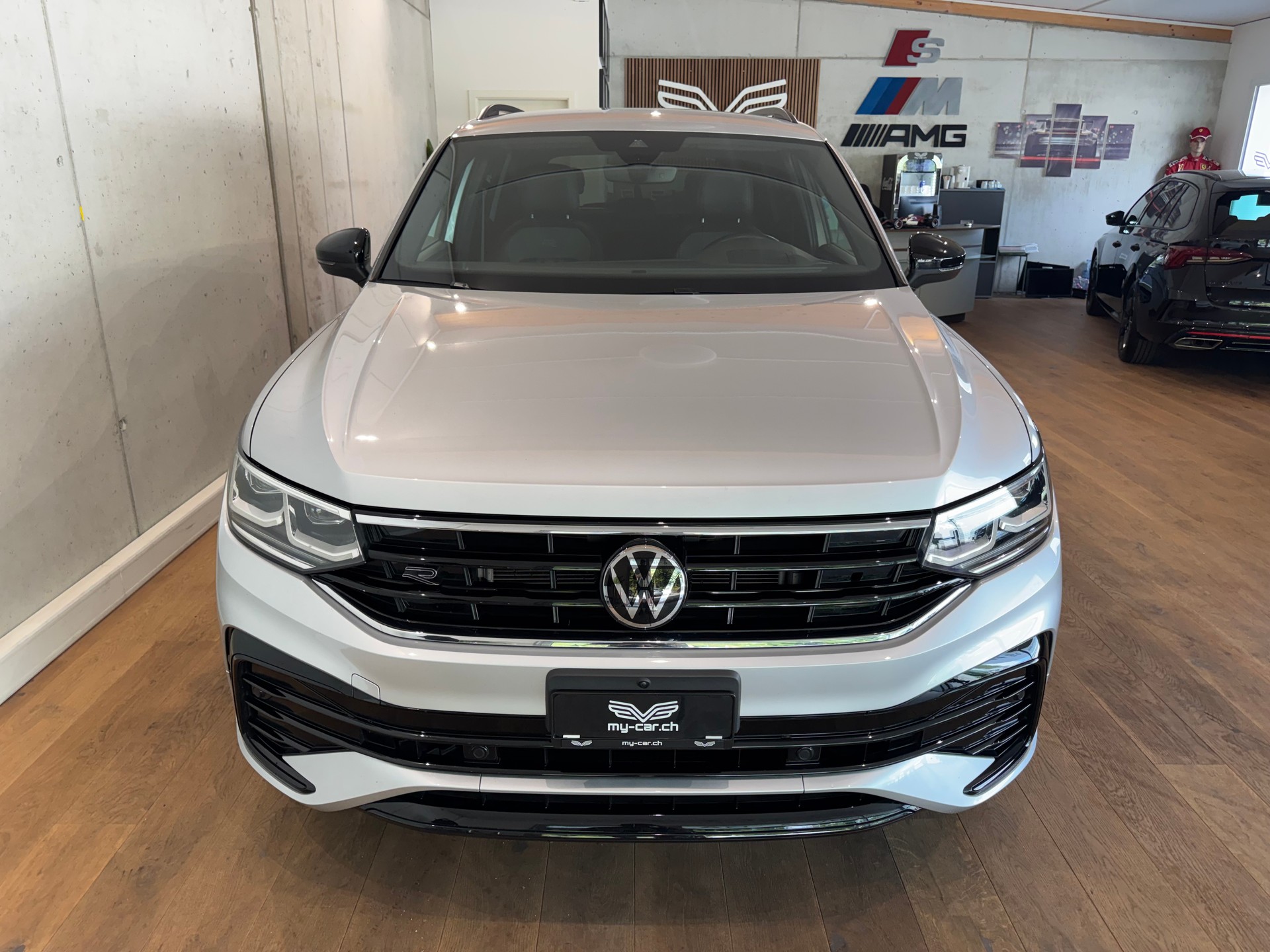 VW Tiguan 2.0TSI R-Line 4Motion DSG || CH-FZG || AHK || HEAD UP || 360°-image-18