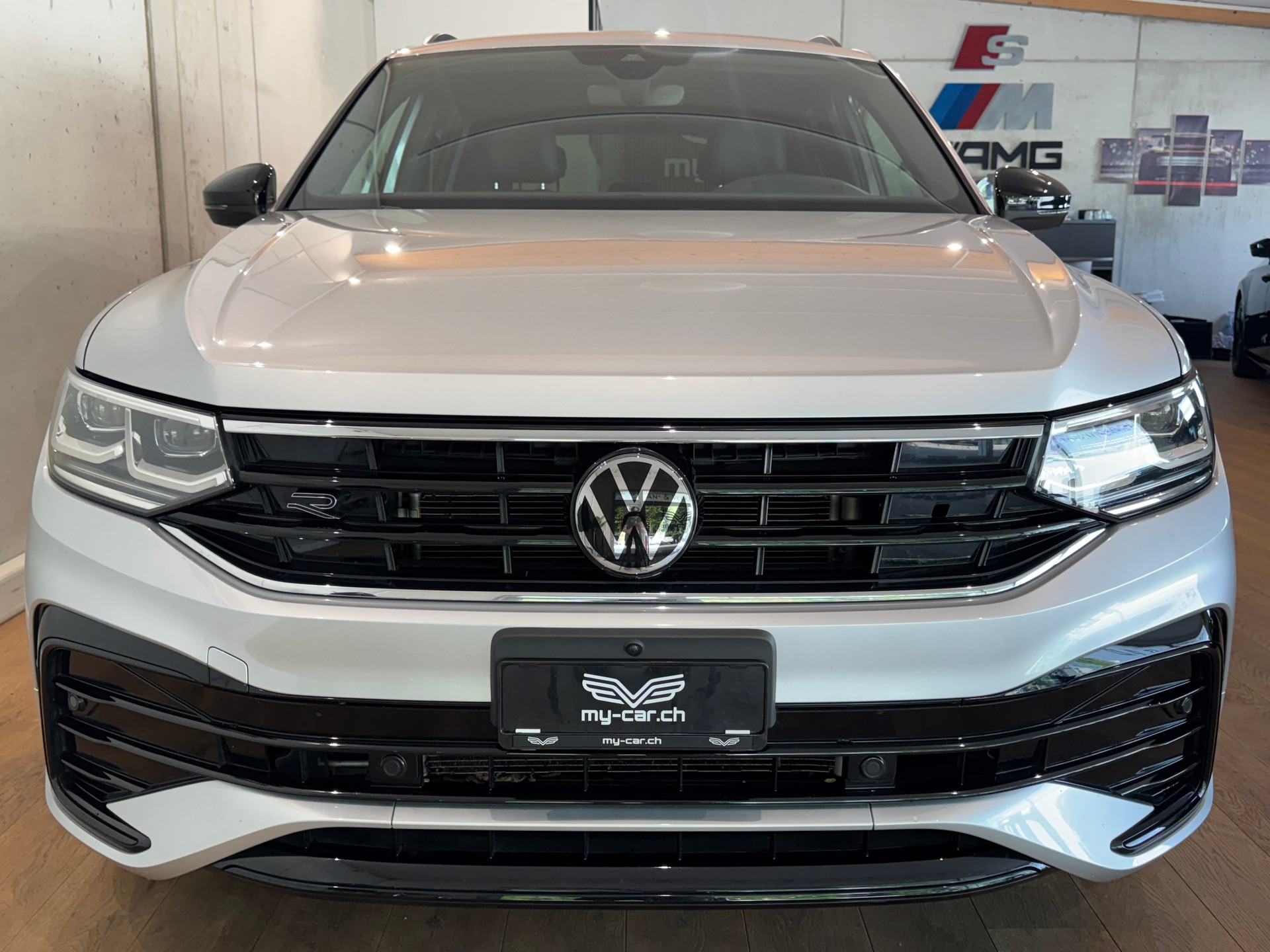 VW Tiguan 2.0TSI R-Line 4Motion DSG || CH-FZG || AHK || HEAD UP || 360°-image-17