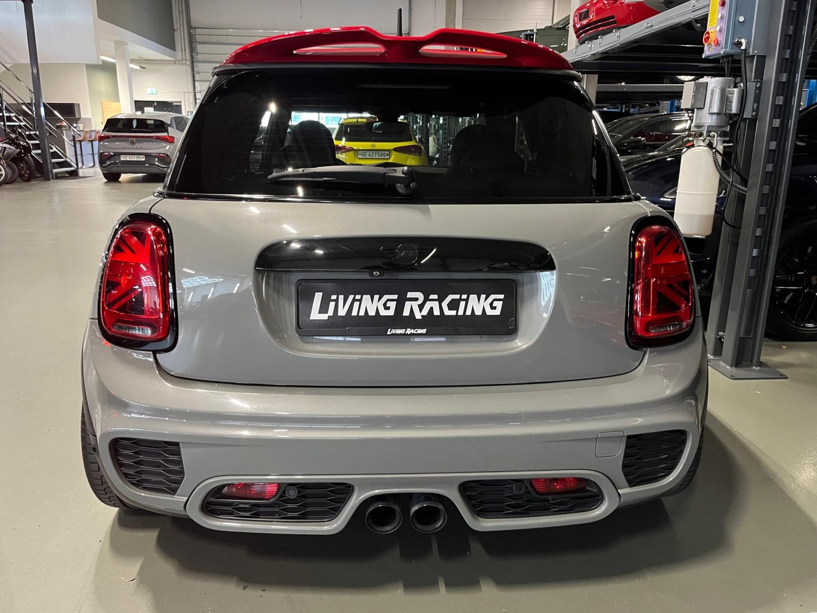 MINI Cooper John Cooper Works Steptronic-image-3