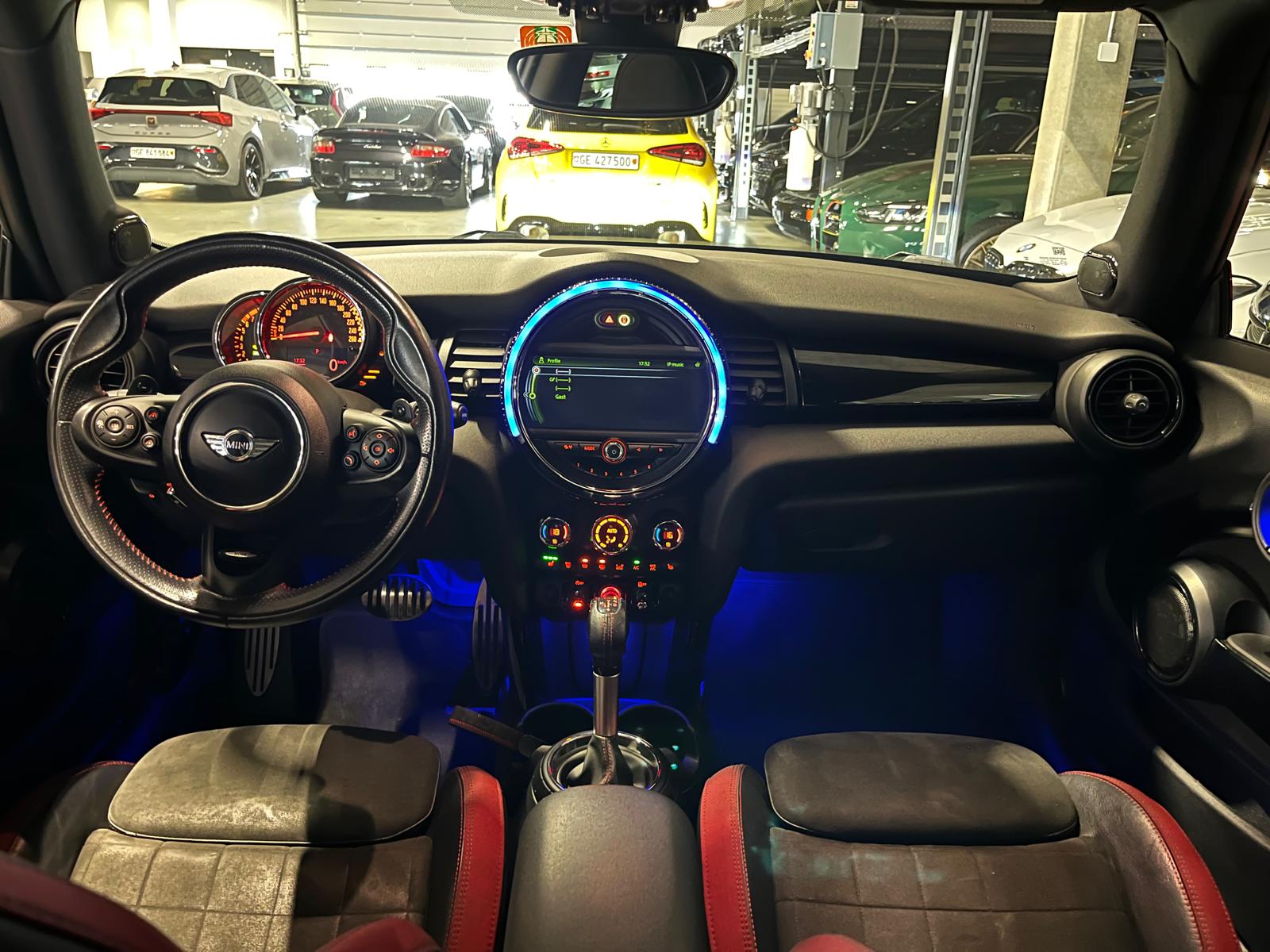 MINI Cooper John Cooper Works Steptronic-image-9