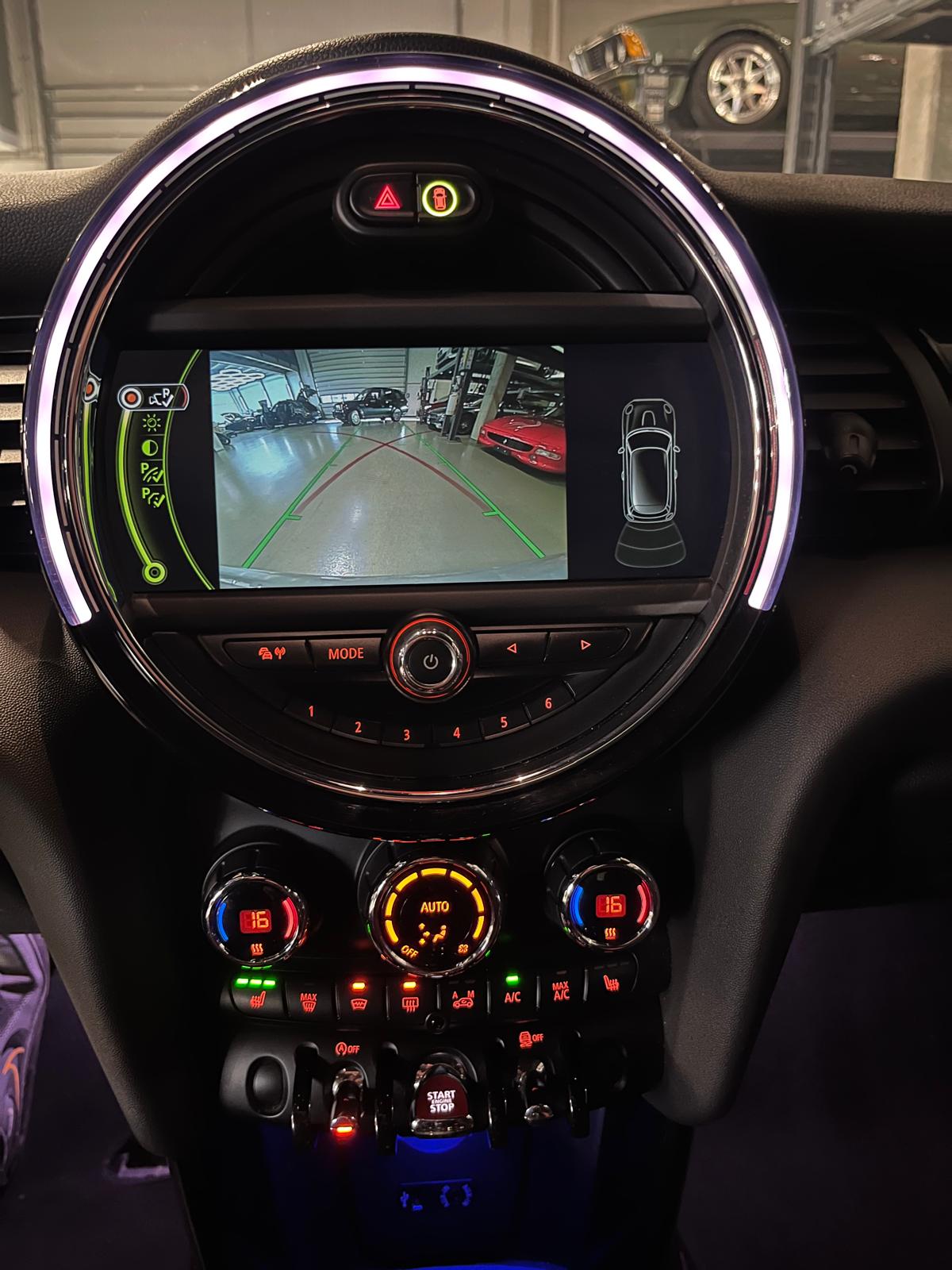 MINI Cooper John Cooper Works Steptronic-image-12