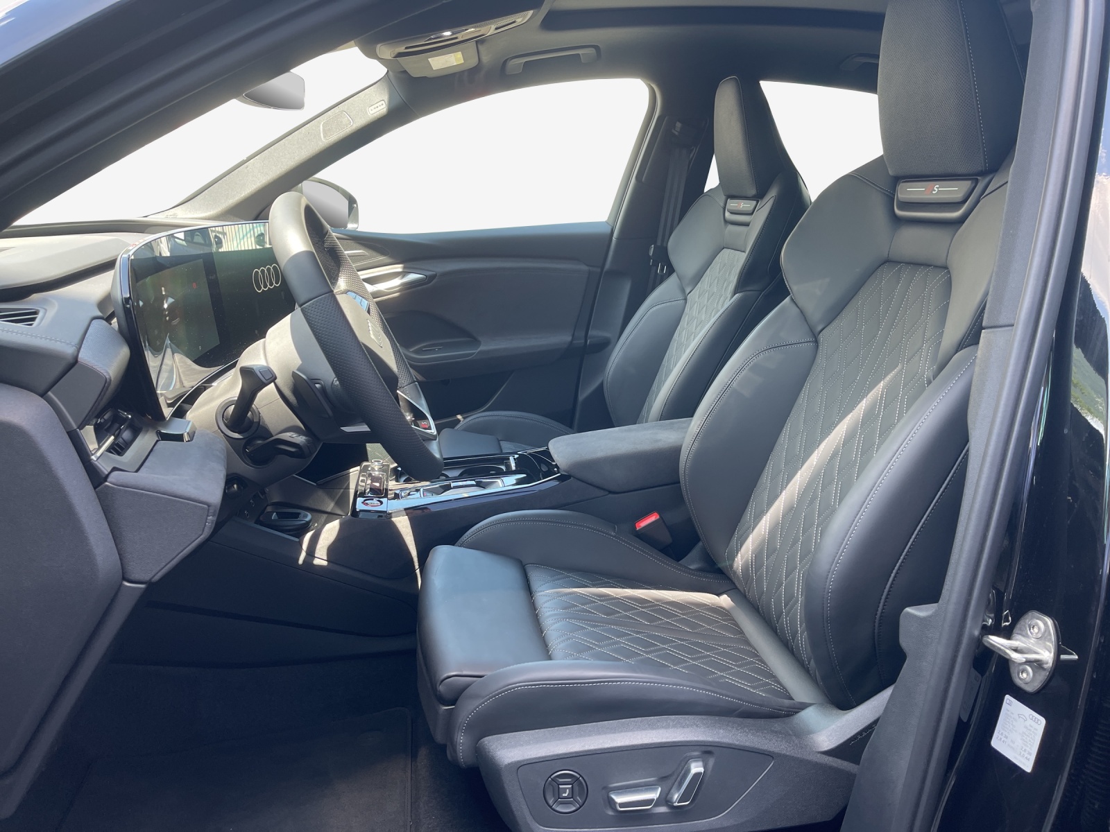 AUDI SQ6 Sportback e-tron quattro-image-7