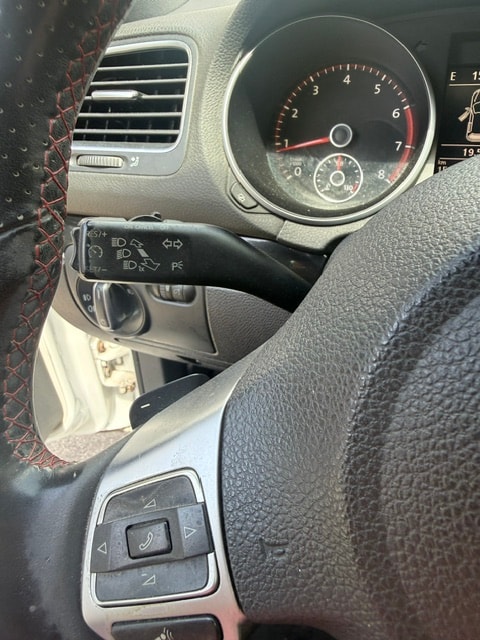 VW Golf 2.0 TSI GTI Team DSG-image-9