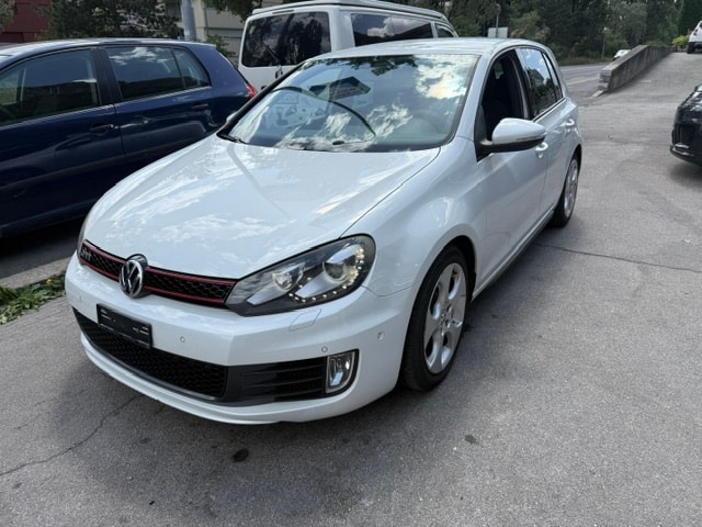 VW Golf 2.0 TSI GTI Team DSG-image-1