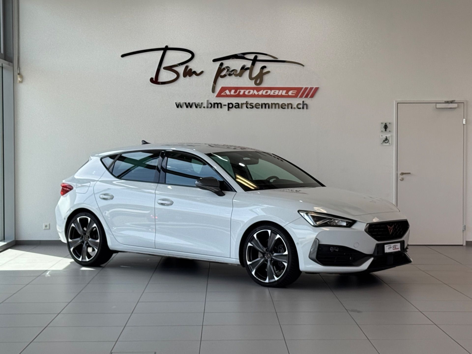 CUPRA Leon LEON VZ 2.0 TSI DSG-image-0
