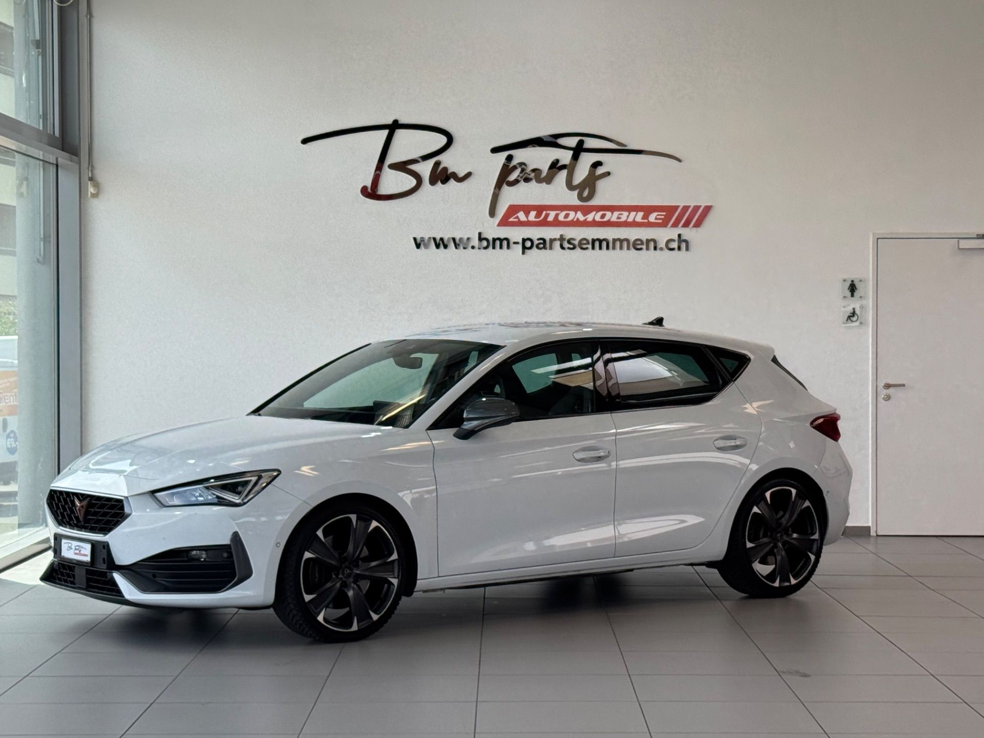 CUPRA Leon LEON VZ 2.0 TSI DSG-image-1