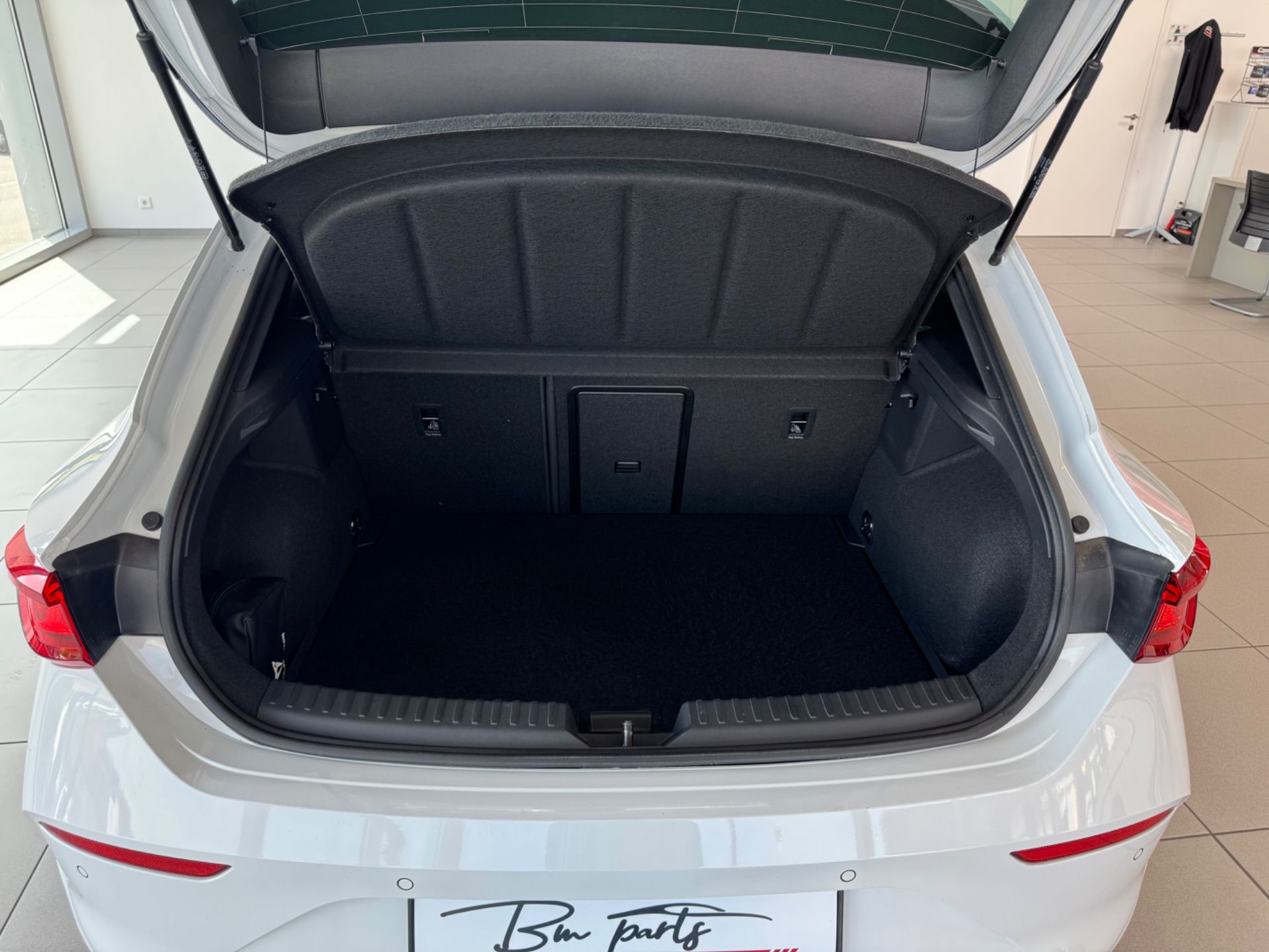 CUPRA Leon LEON VZ 2.0 TSI DSG-image-25