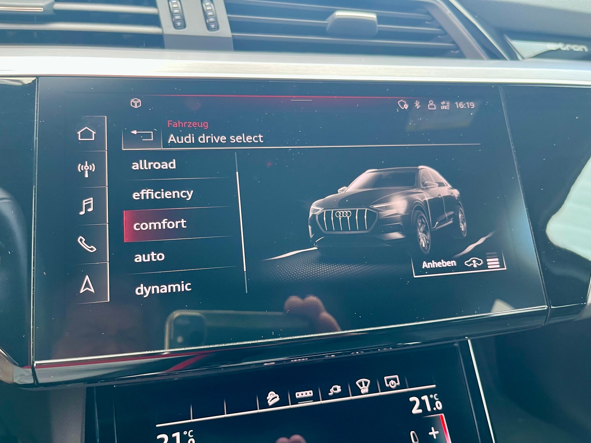 AUDI e-tron 50 Sportback S Line quattro**AHK1800 Kg**-image-26