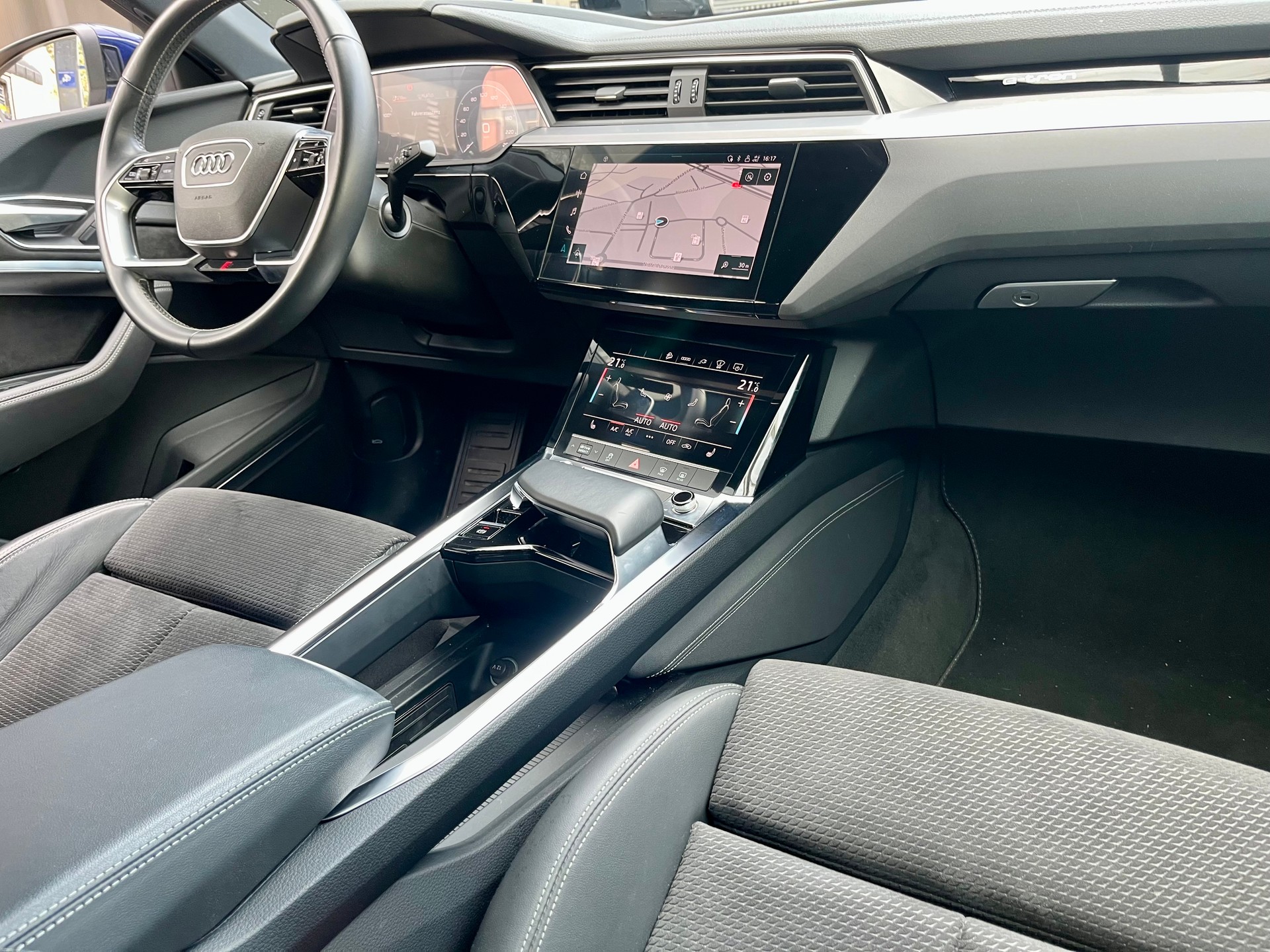AUDI e-tron 50 Sportback S Line quattro**AHK1800 Kg**-image-22