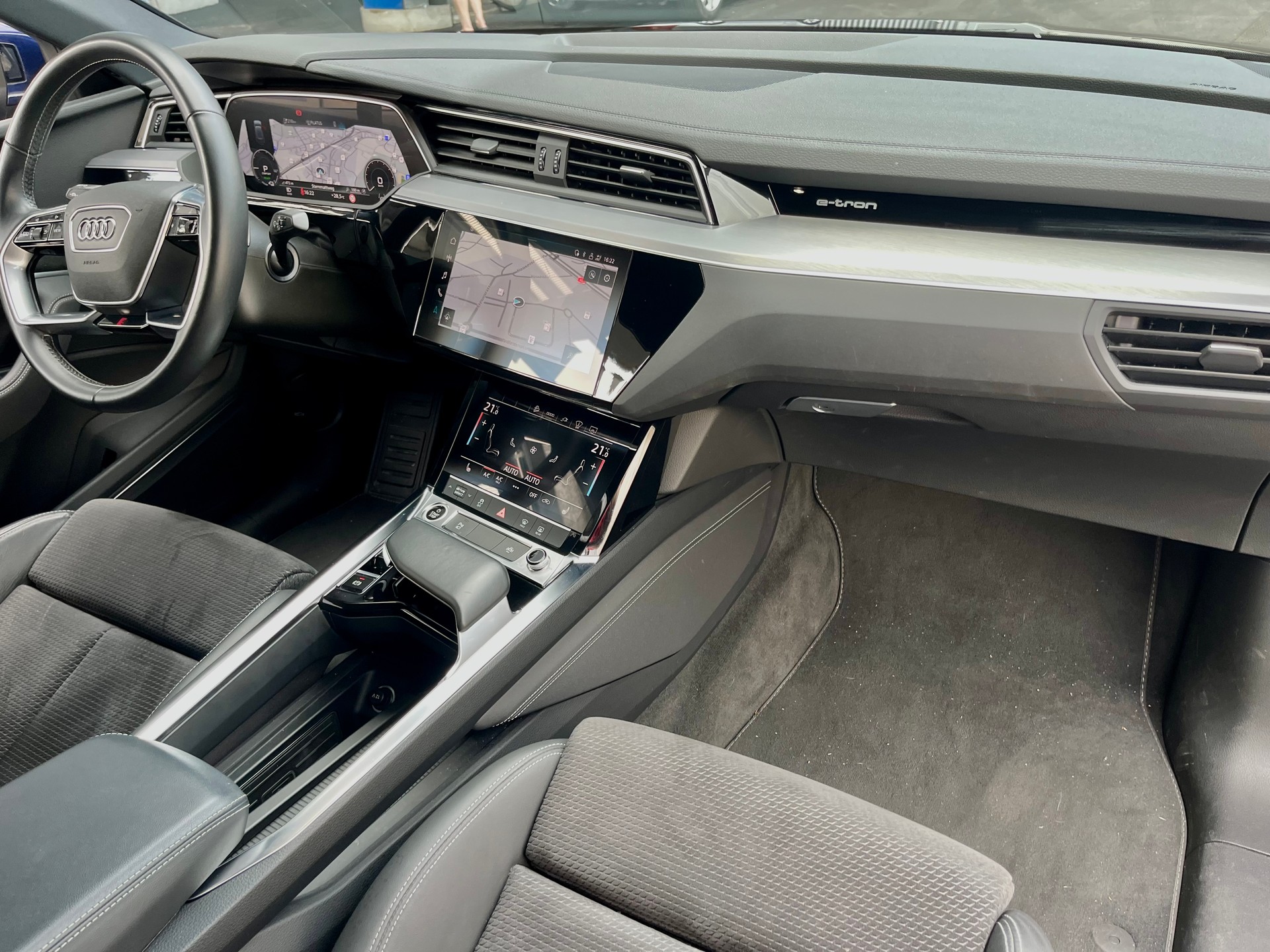 AUDI e-tron 50 Sportback S Line quattro**AHK1800 Kg**-image-28