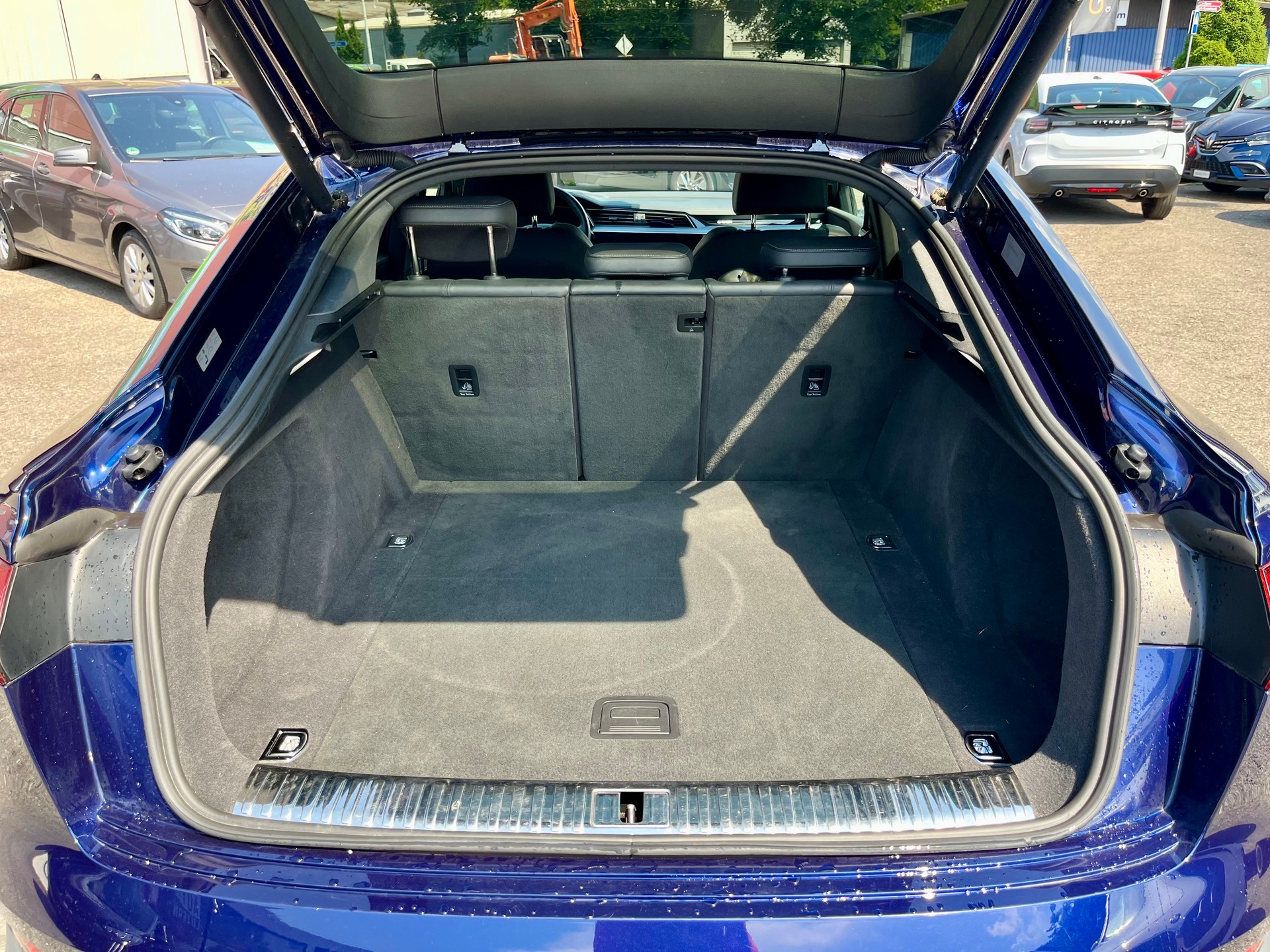 AUDI e-tron 50 Sportback S Line quattro**AHK1800 Kg**-image-9