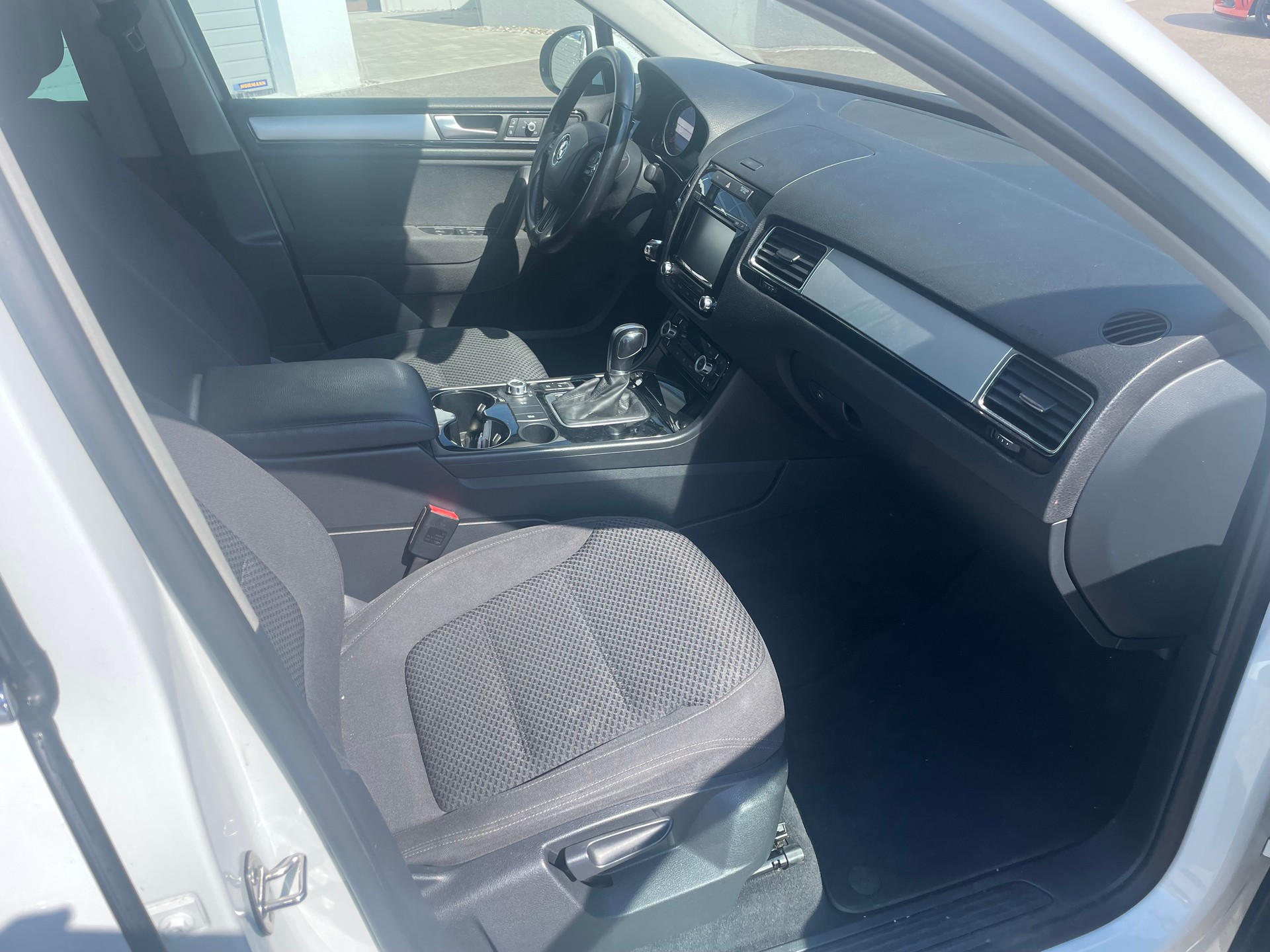 VW Touareg 3.0 TDI BMT Terrain Tech Bl.Pearl Tiptr-image-4