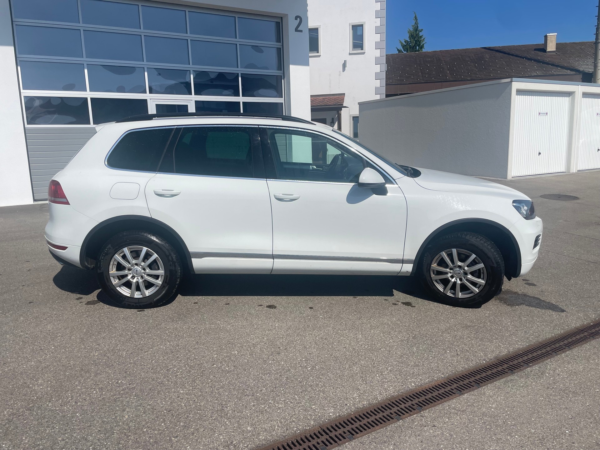 VW Touareg 3.0 TDI BMT Terrain Tech Bl.Pearl Tiptr-image-3