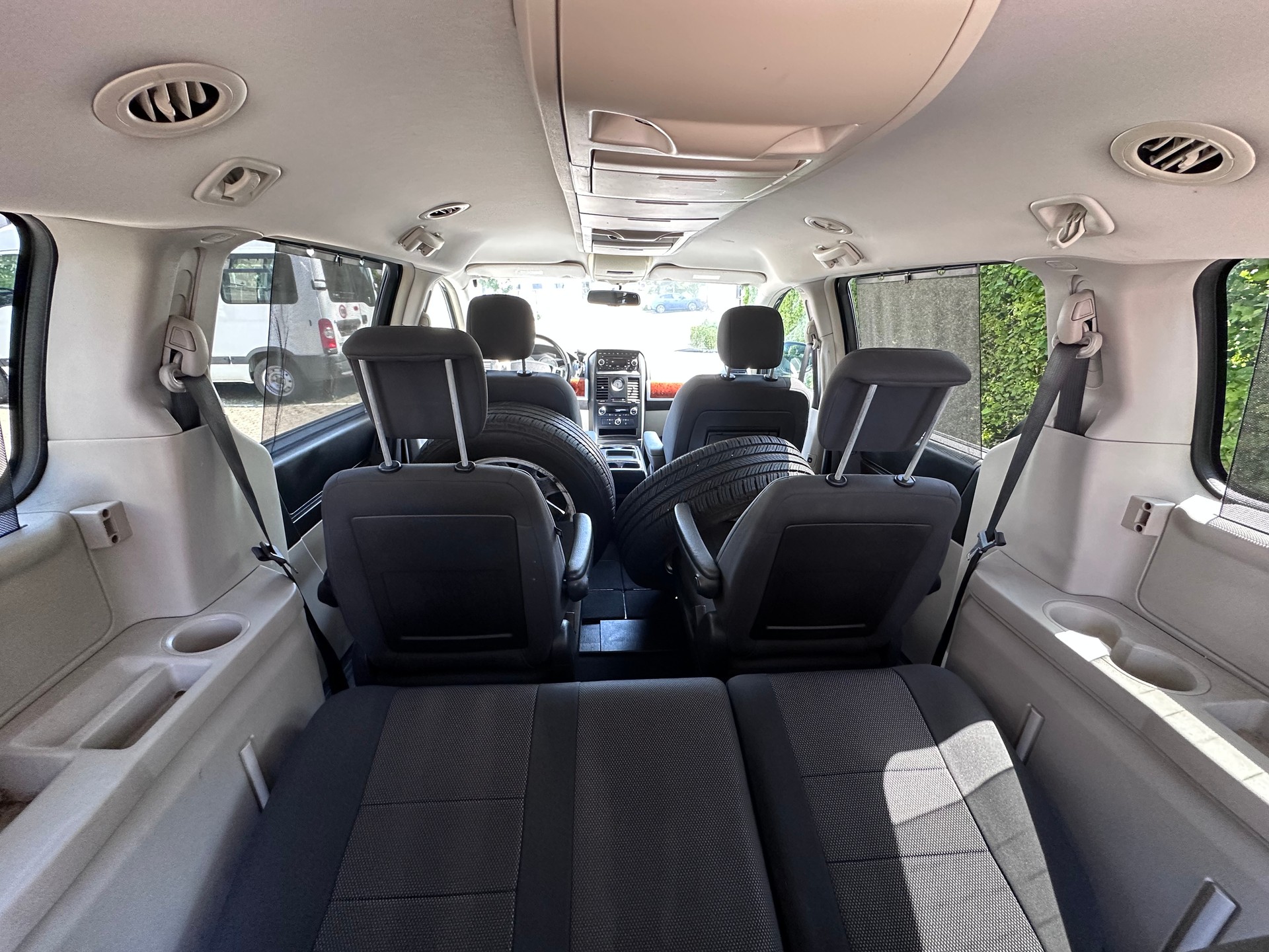 CHRYSLER Grand Voyager 2.8 CRD LX Automatic-image-9