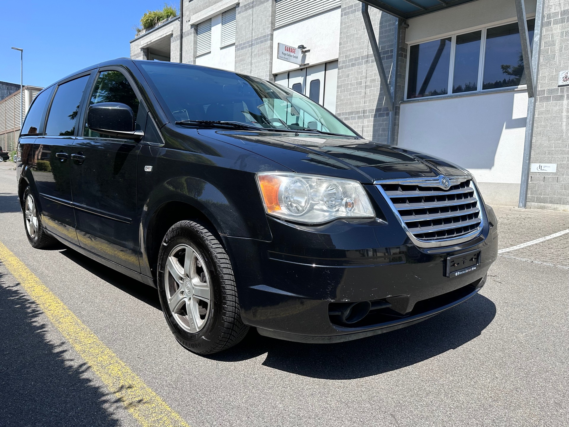 CHRYSLER Grand Voyager 2.8 CRD LX Automatic-image-1