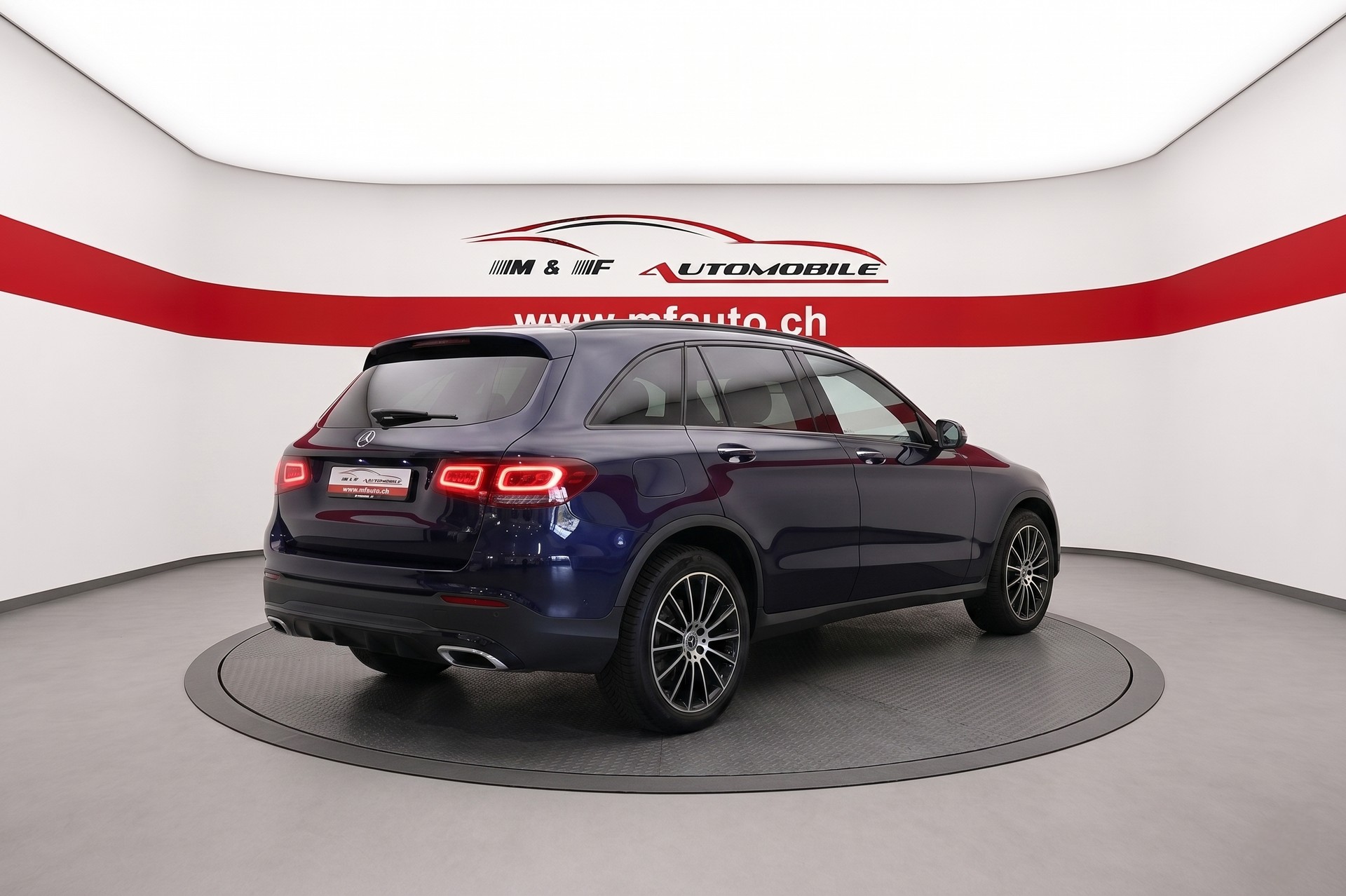 MERCEDES-BENZ GLC 300 e AMG Line 4m CH FAHRZEUG-image-5