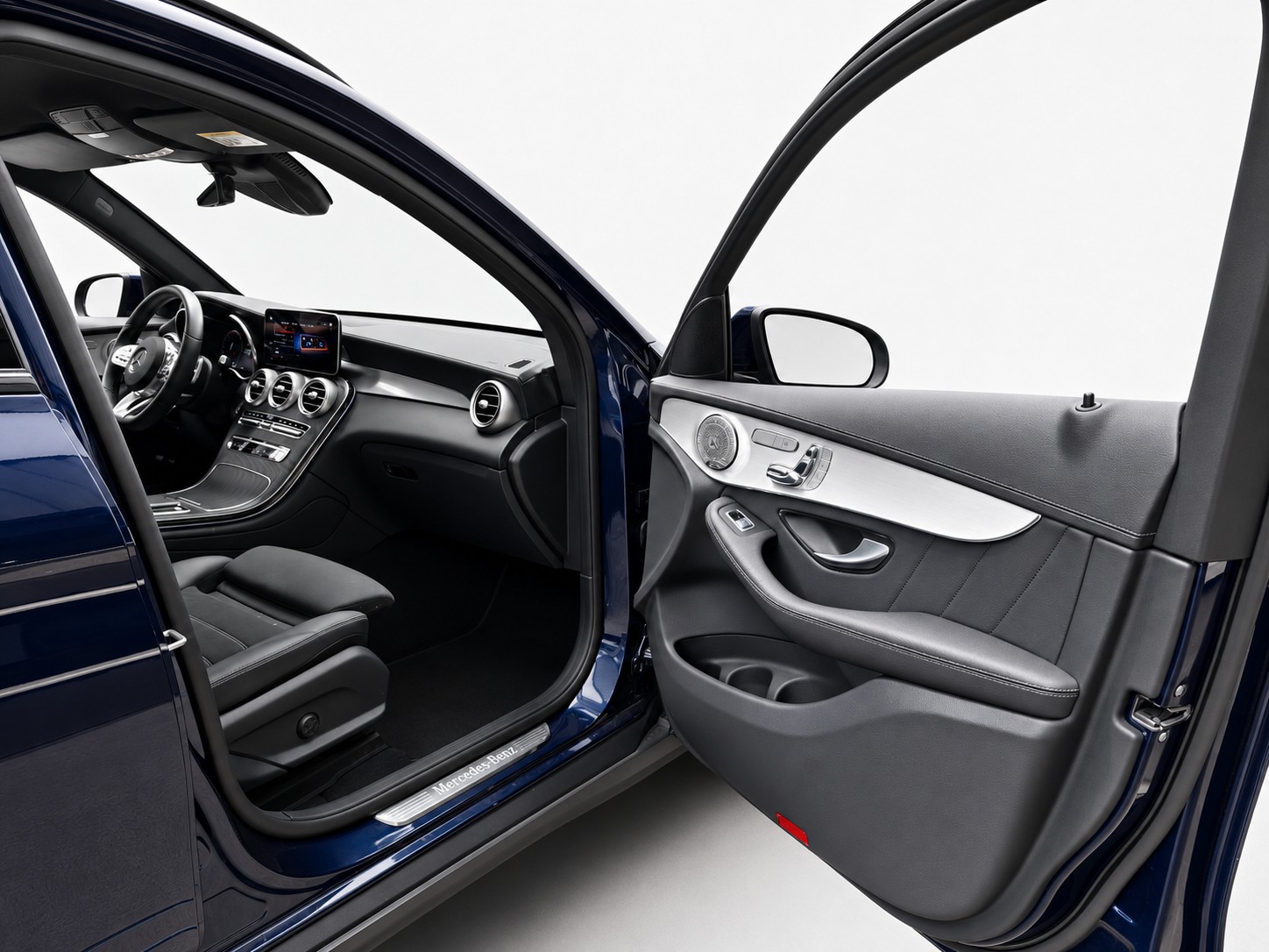 MERCEDES-BENZ GLC 300 e AMG Line 4m CH FAHRZEUG-image-9