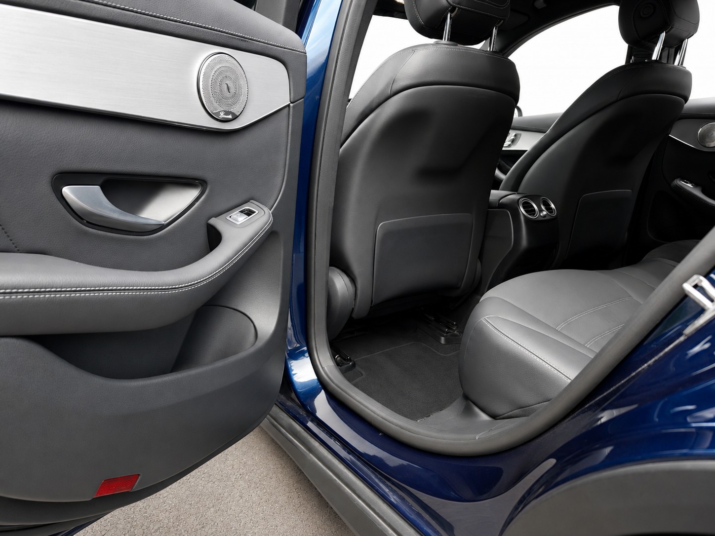 MERCEDES-BENZ GLC 300 e AMG Line 4m CH FAHRZEUG-image-15