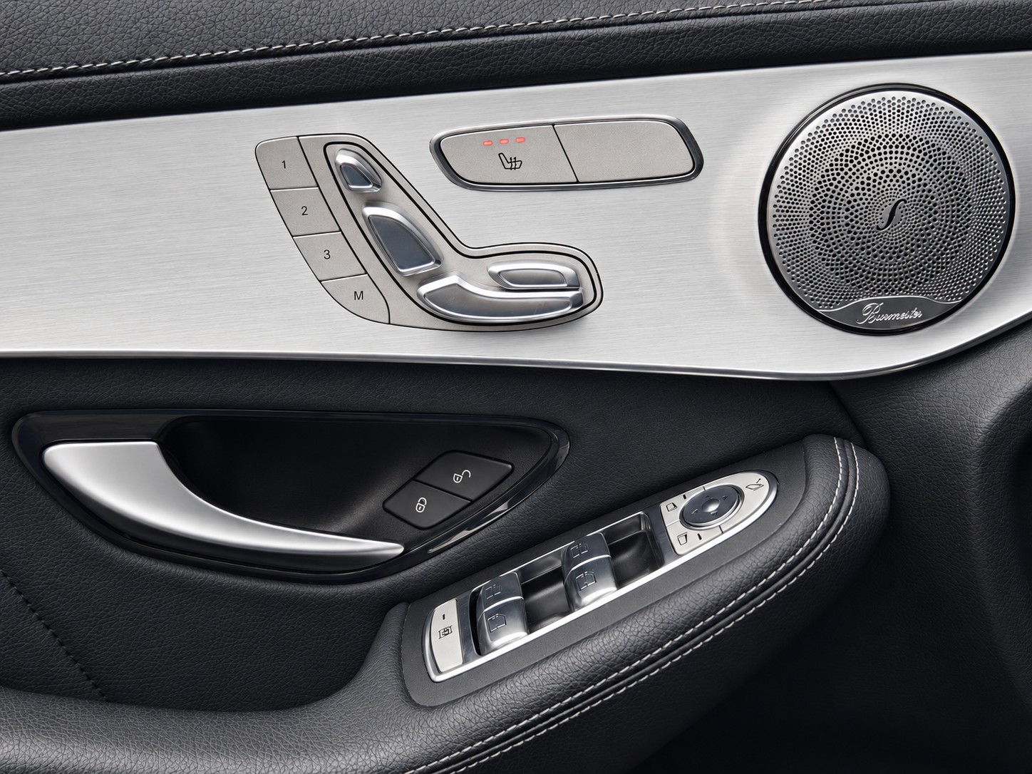 MERCEDES-BENZ GLC 300 e AMG Line 4m CH FAHRZEUG-image-22