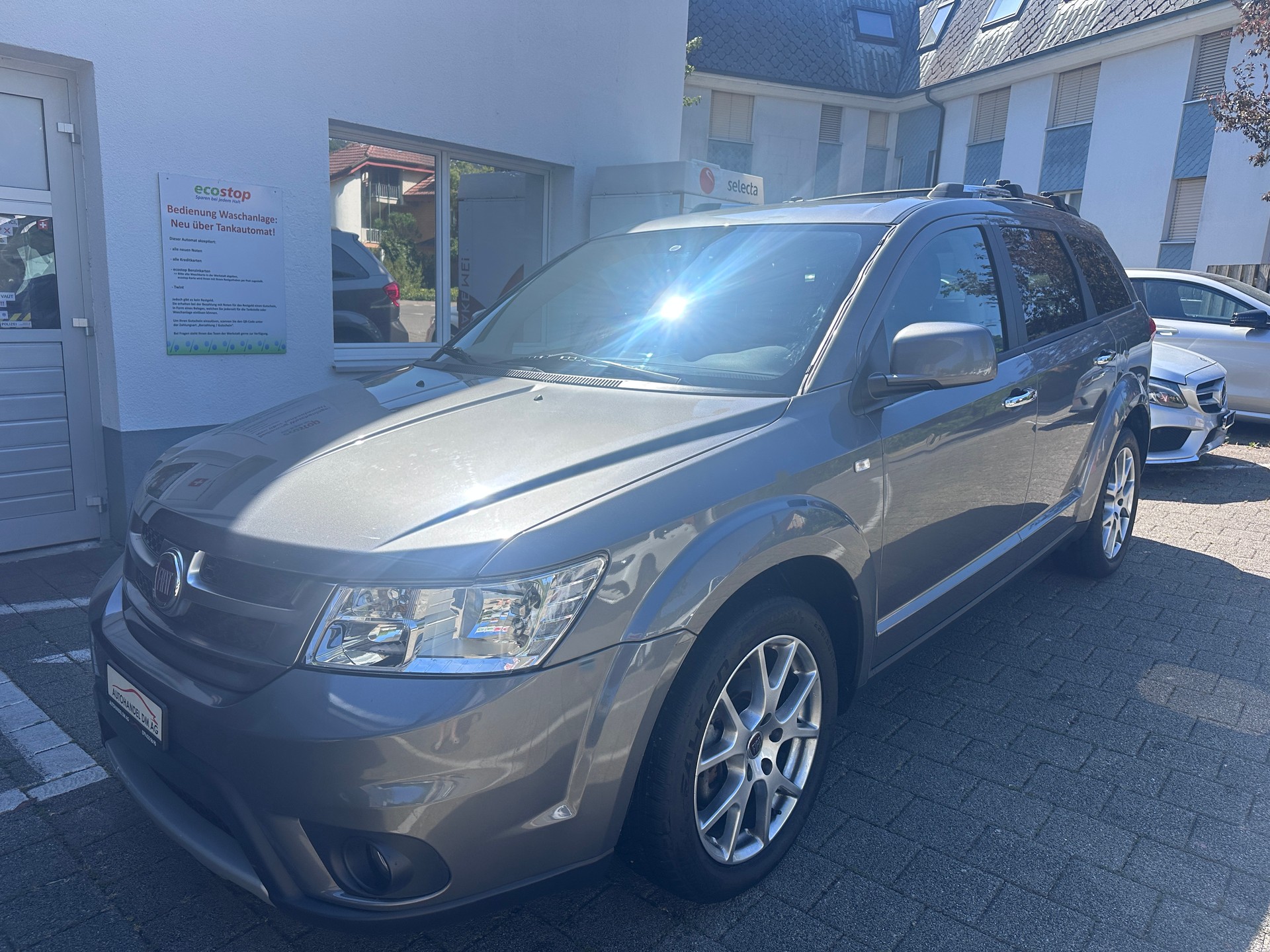 FIAT Freemont 2.0 MJ Lounge AWD Automat-image-1