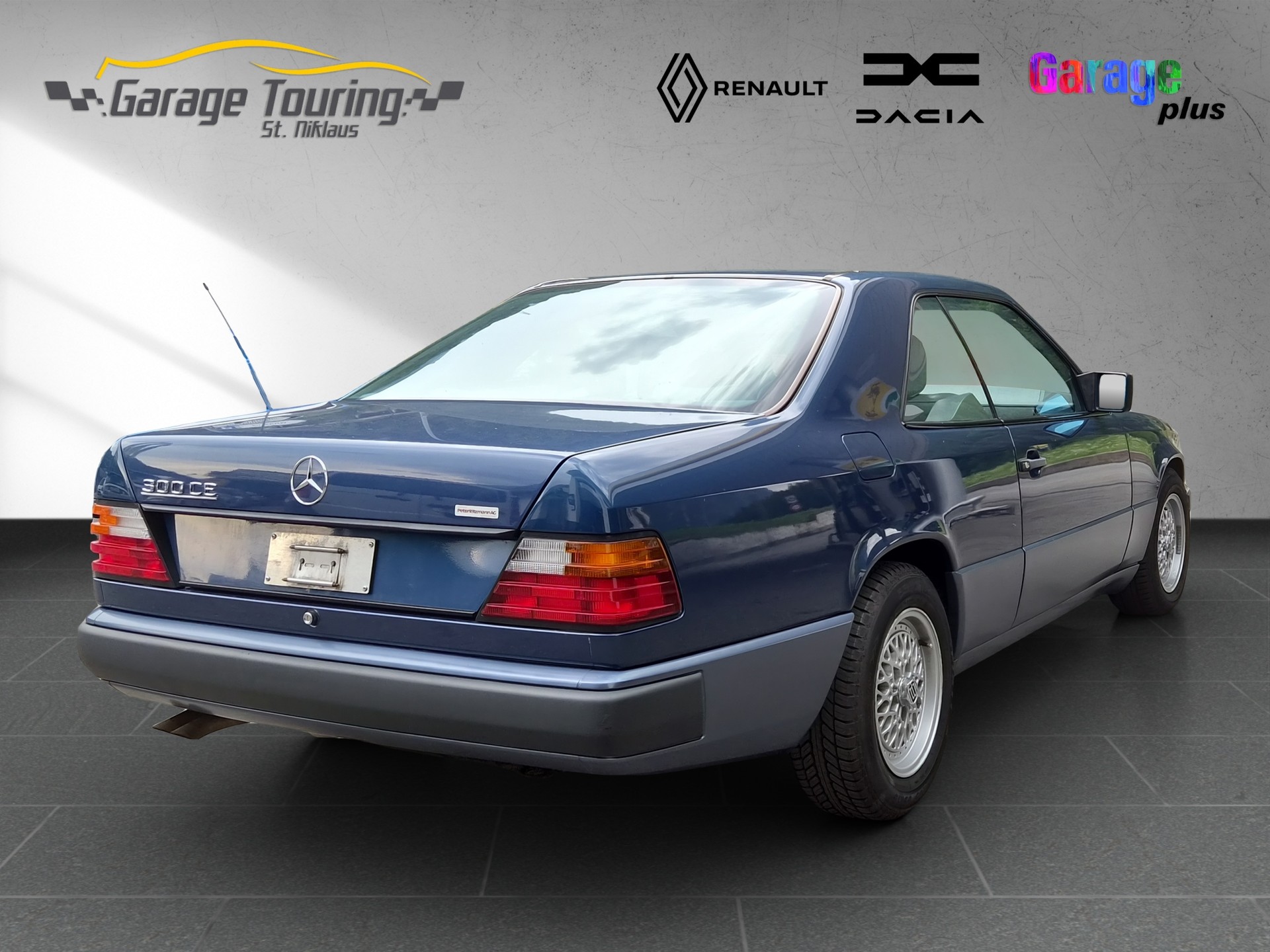 MERCEDES-BENZ 300 CE-image-5