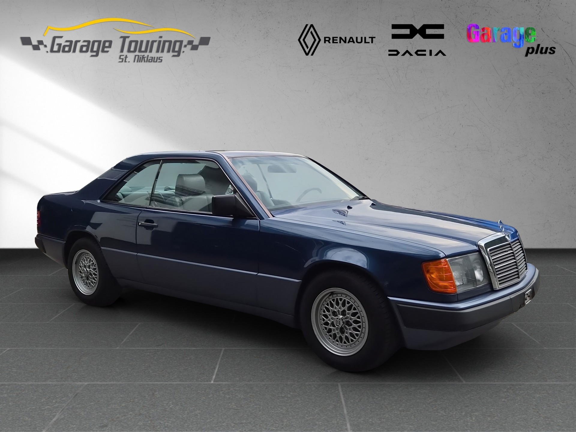 MERCEDES-BENZ 300 CE-image-7