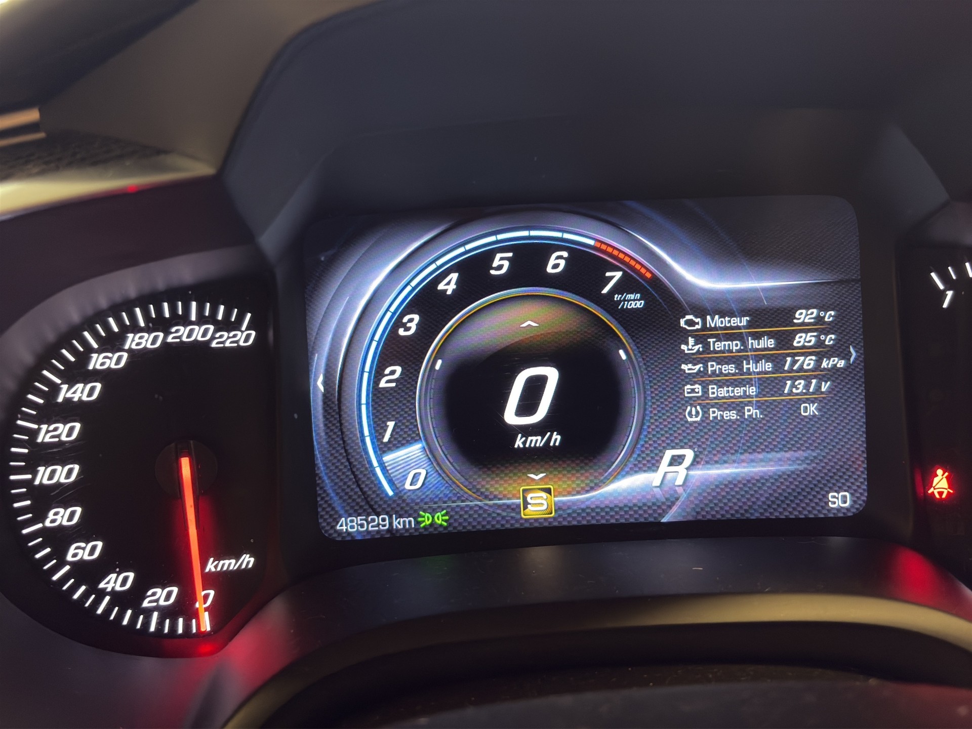 CHEVROLET Corvette ZR1-image-18