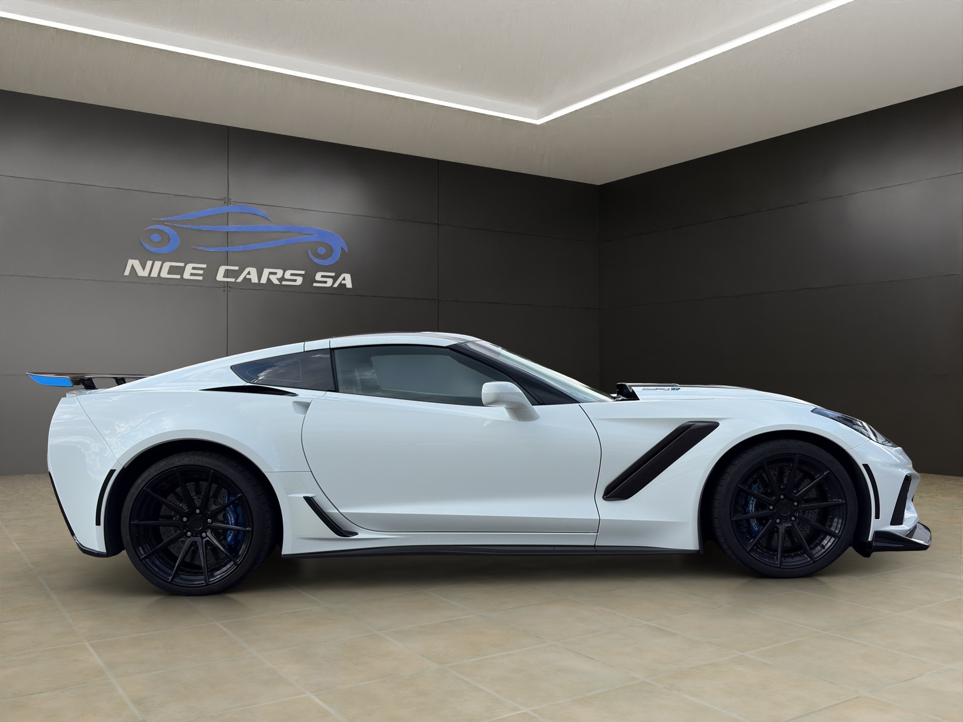 CHEVROLET Corvette ZR1-image-5