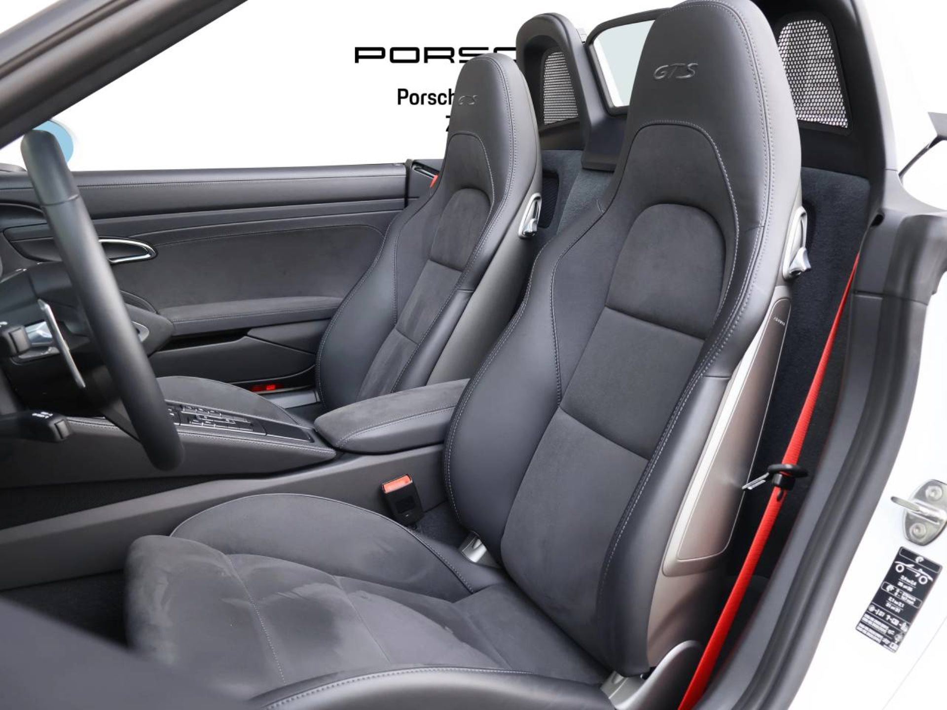 PORSCHE 718 Boxster GTS 4.0-image-11