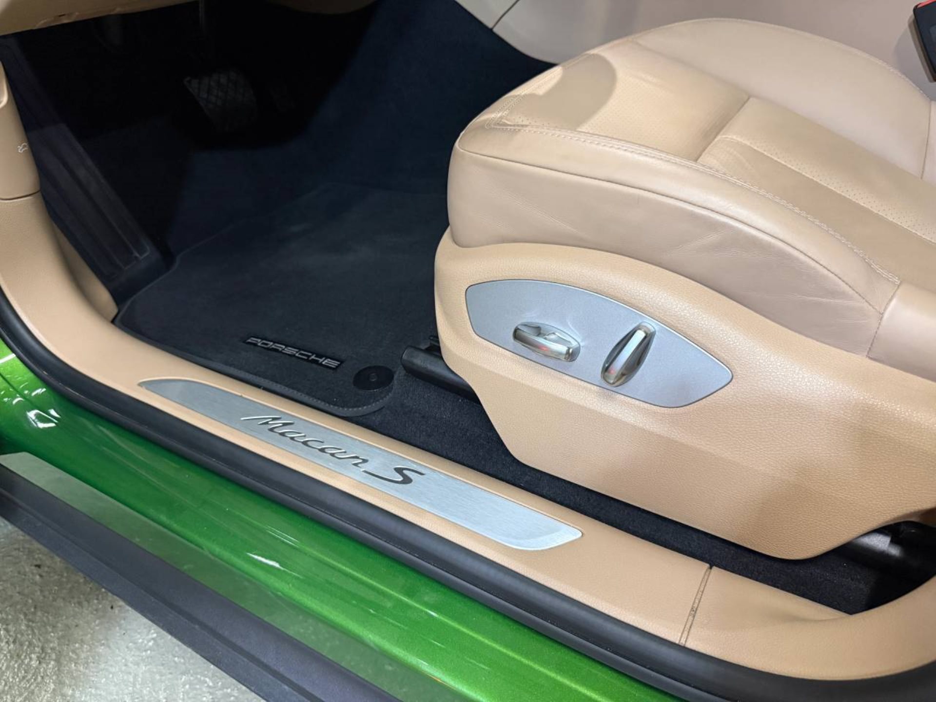 PORSCHE Macan S (MY20)-image-22