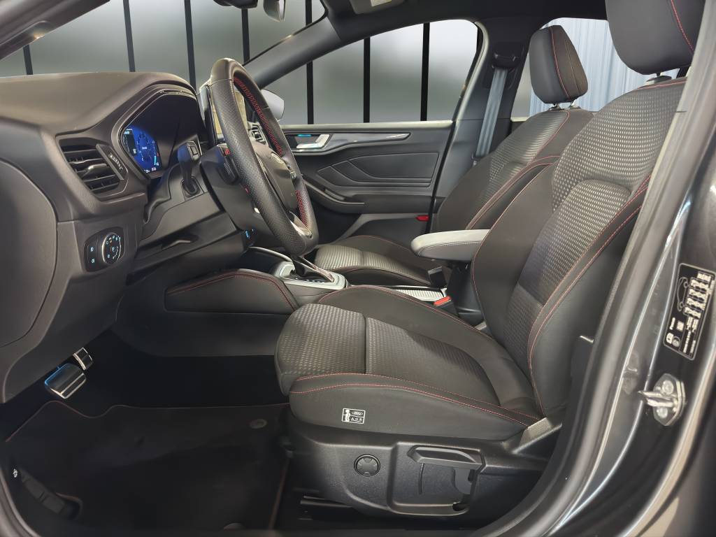 FORD Focus 1.0 MHEV ST-Line X Automat-image-7